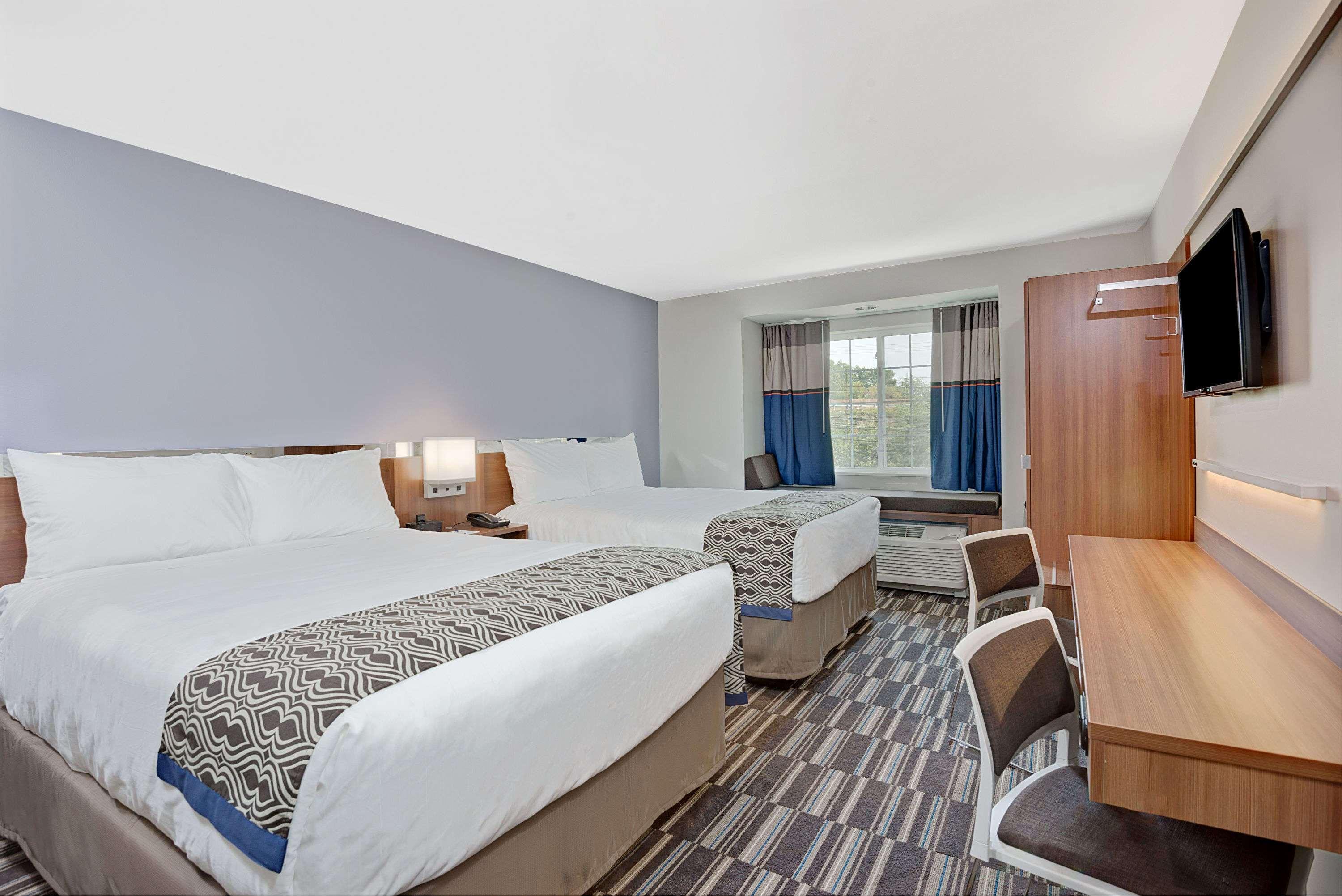 Microtel Inn & Suites by Wyndham Philadelphia Airport Ridley — photo 4