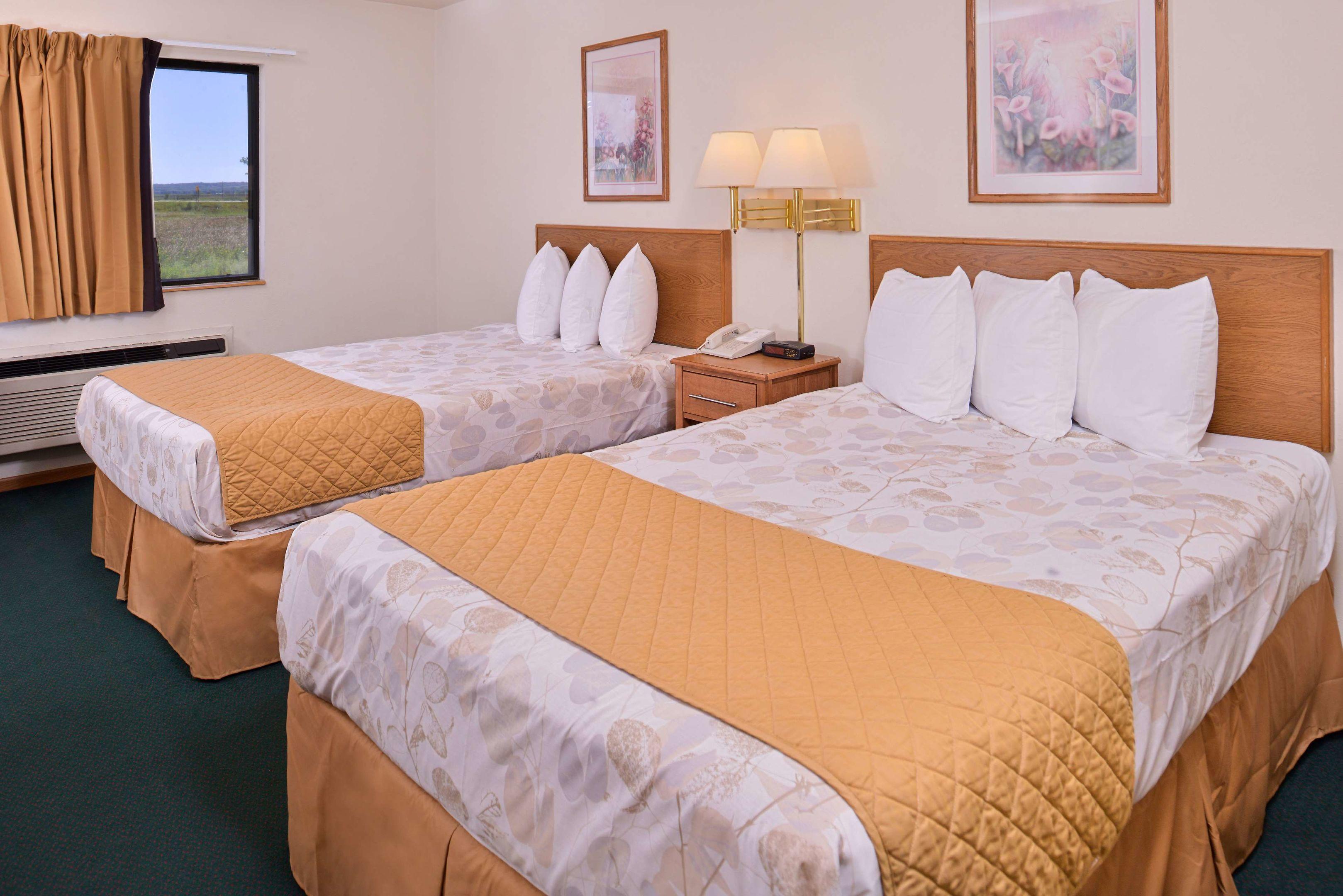 Americas Best Value Inn Missouri Valley — photo 5