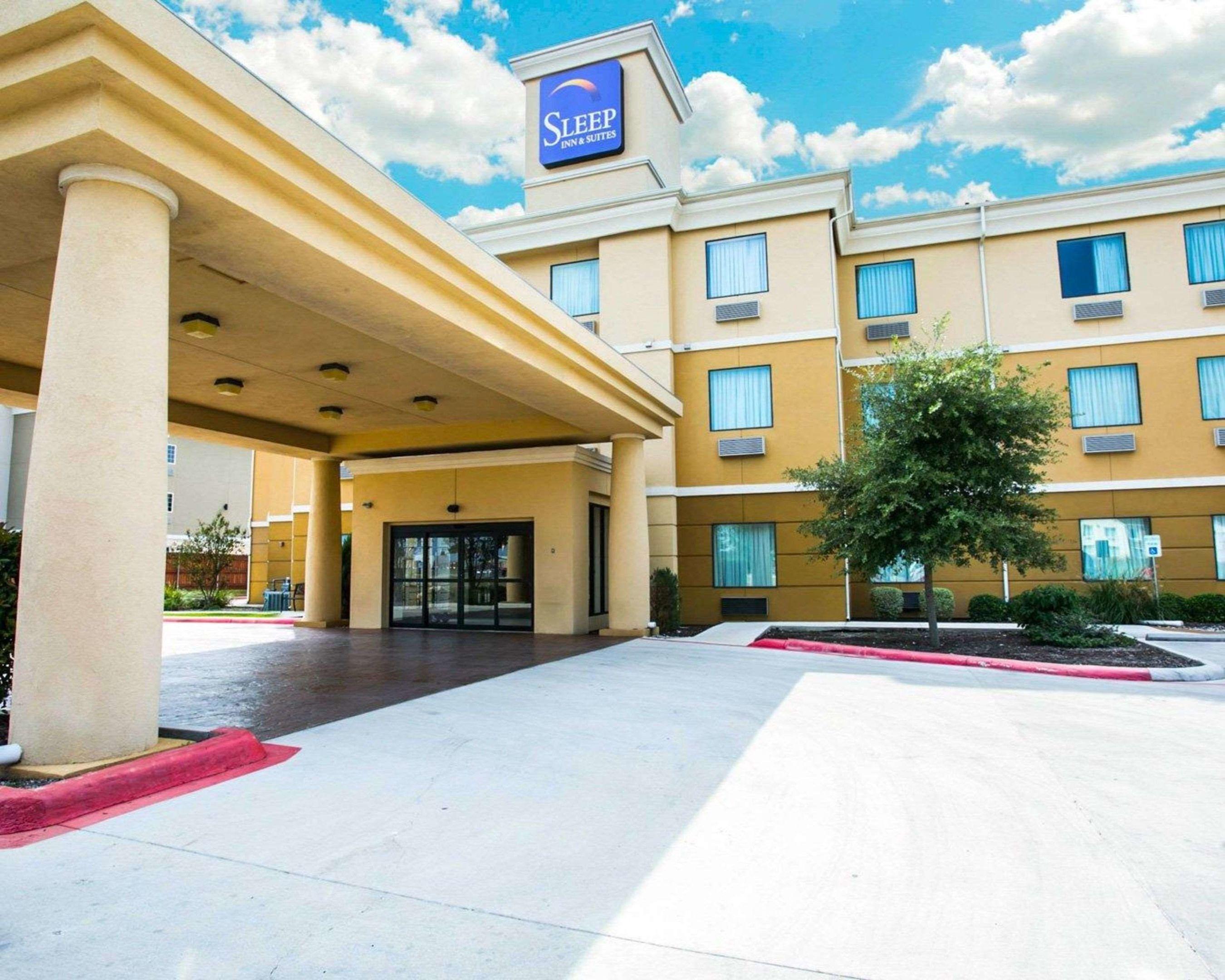 Sleep Inn & Suites — photo 4