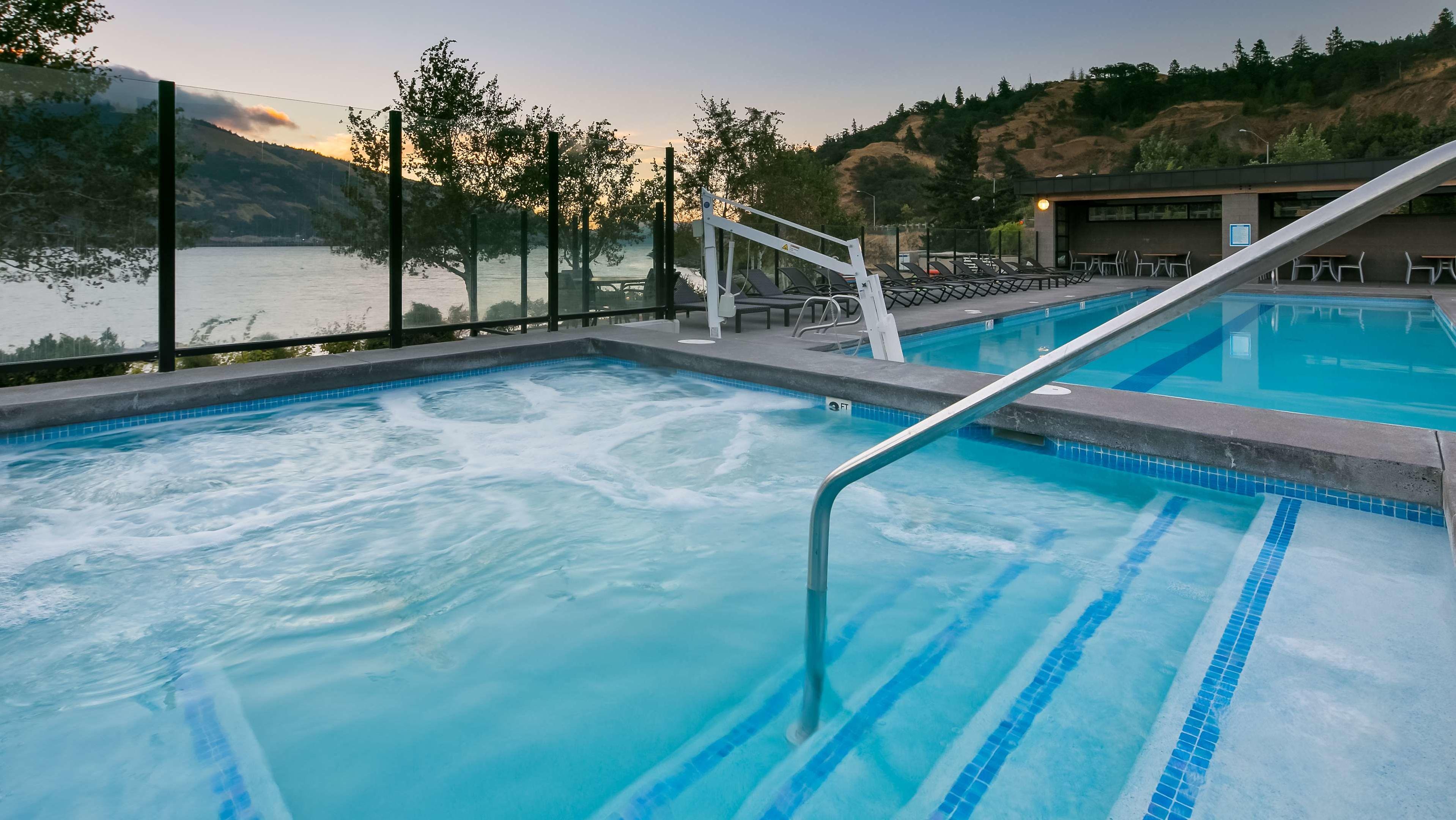 Best Western Plus Hood River Inn — photo 4