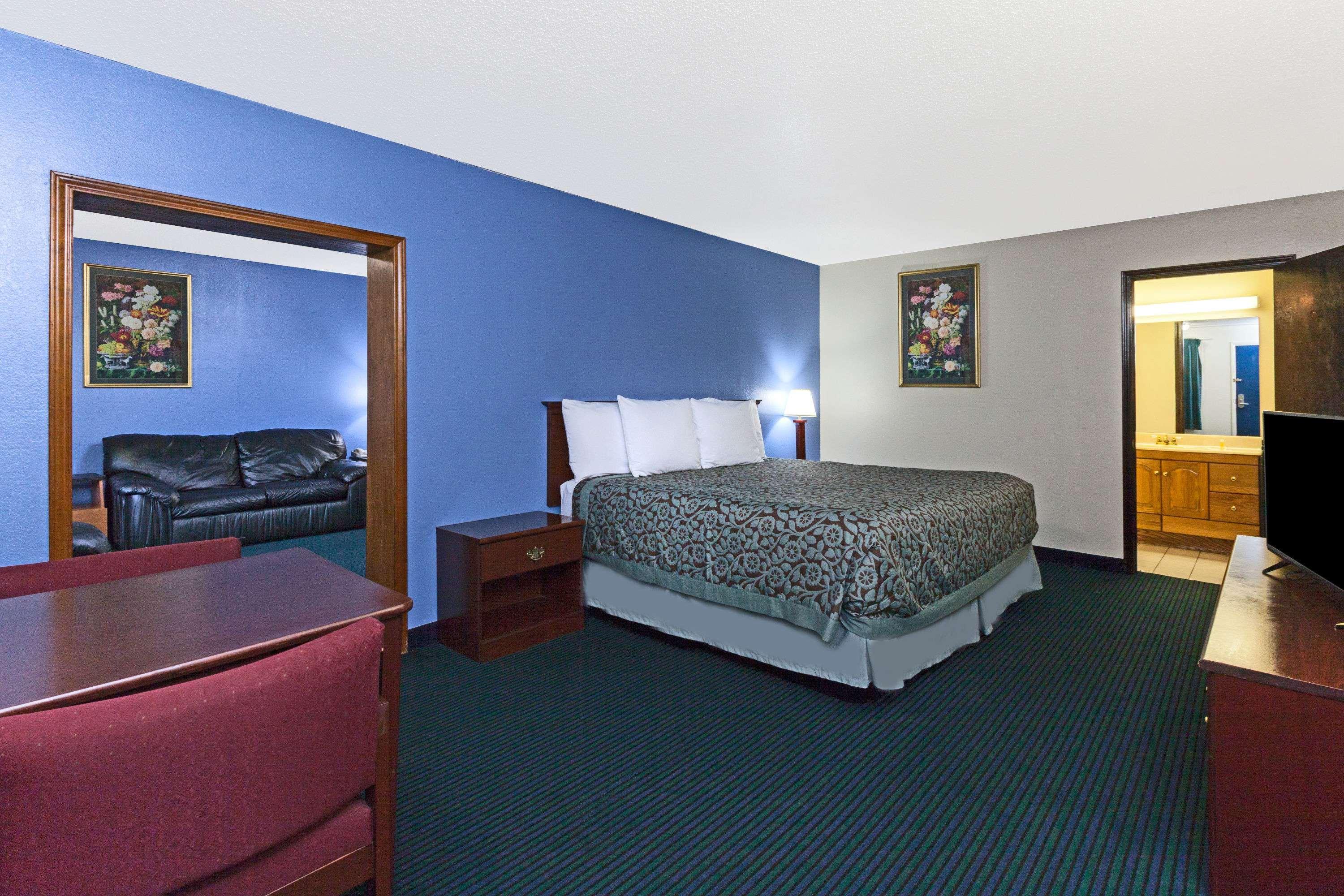Days Inn Oklahoma City Fairground — photo 4