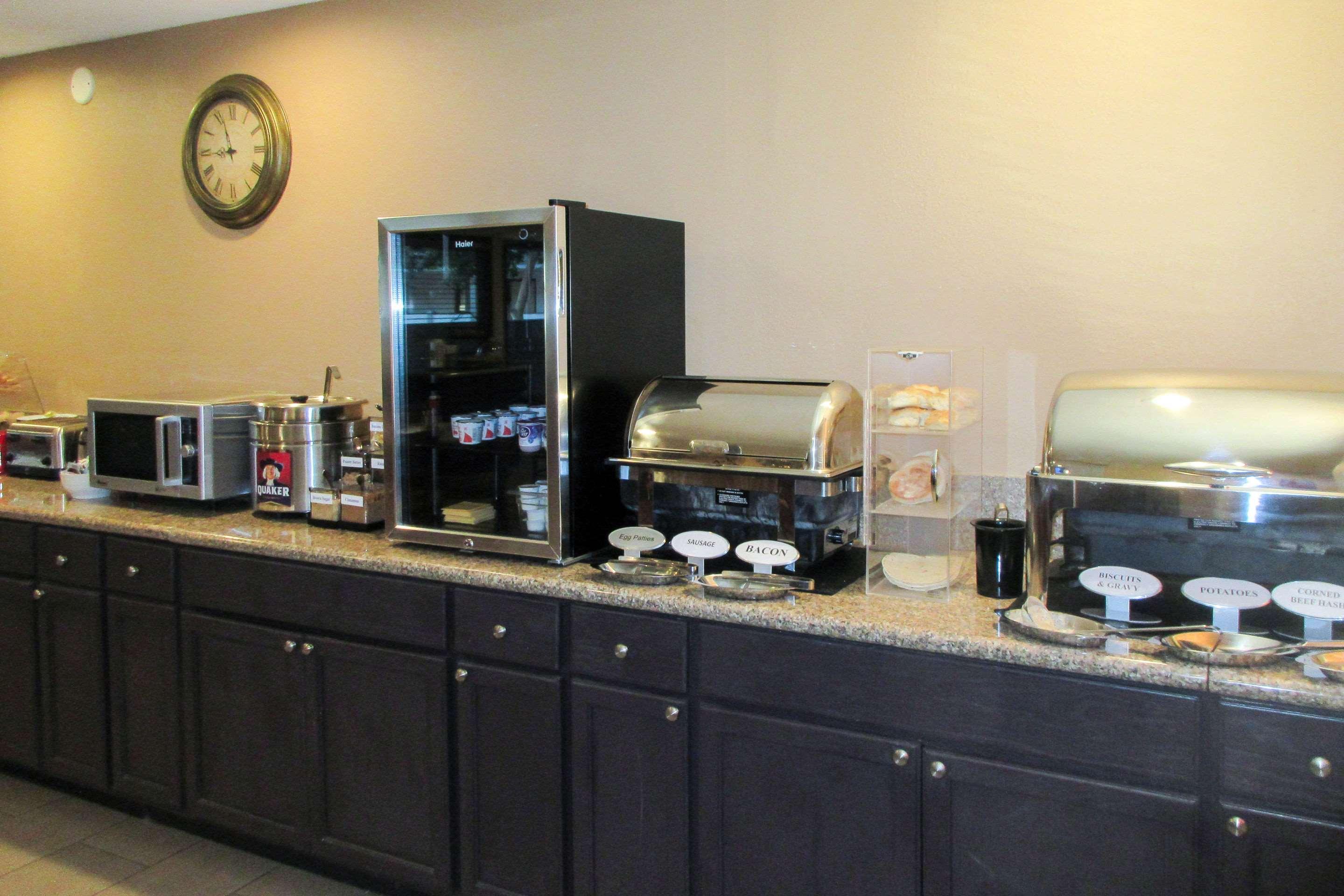 Clarion Inn — photo 4