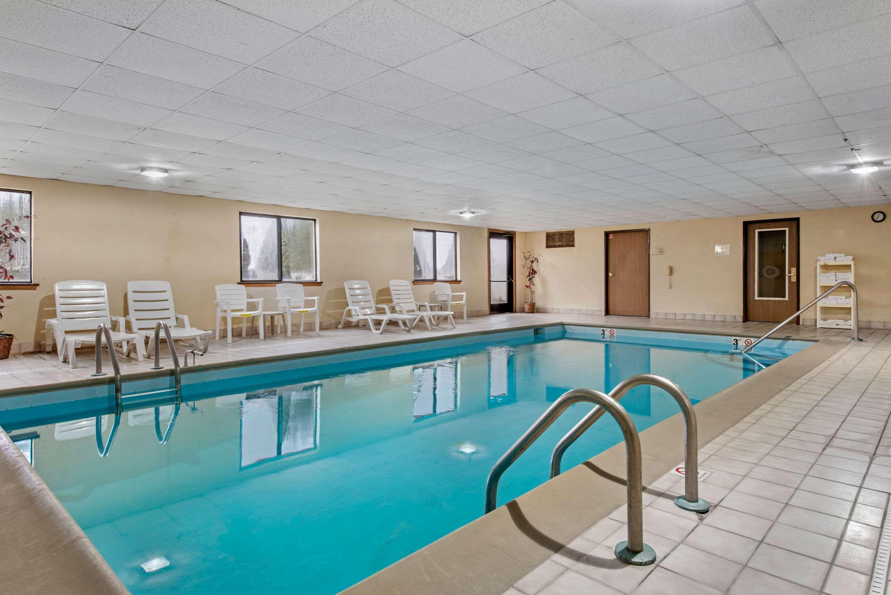 Quality Inn & Suites — photo 4