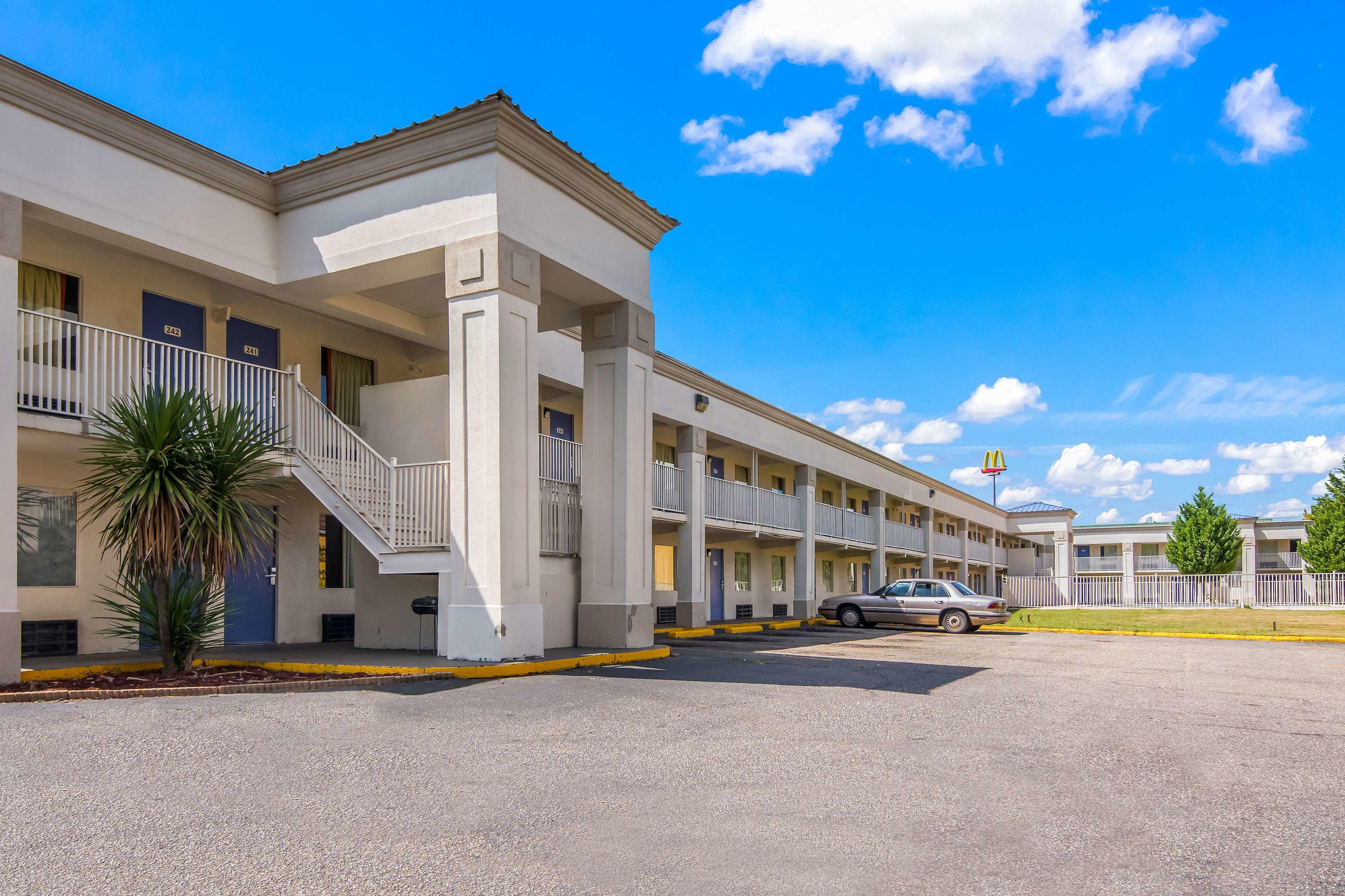 Motel 6 Opelika AL — photo 4