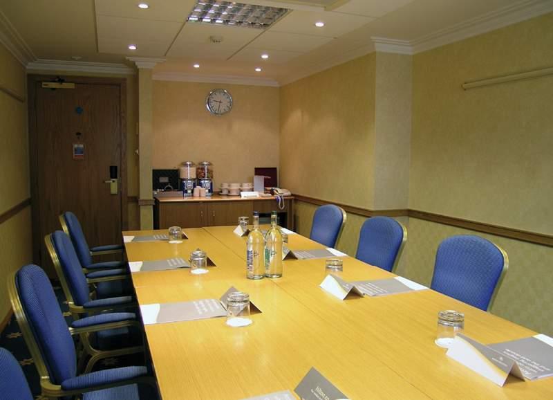 Novotel London Stansted Airport — photo 4