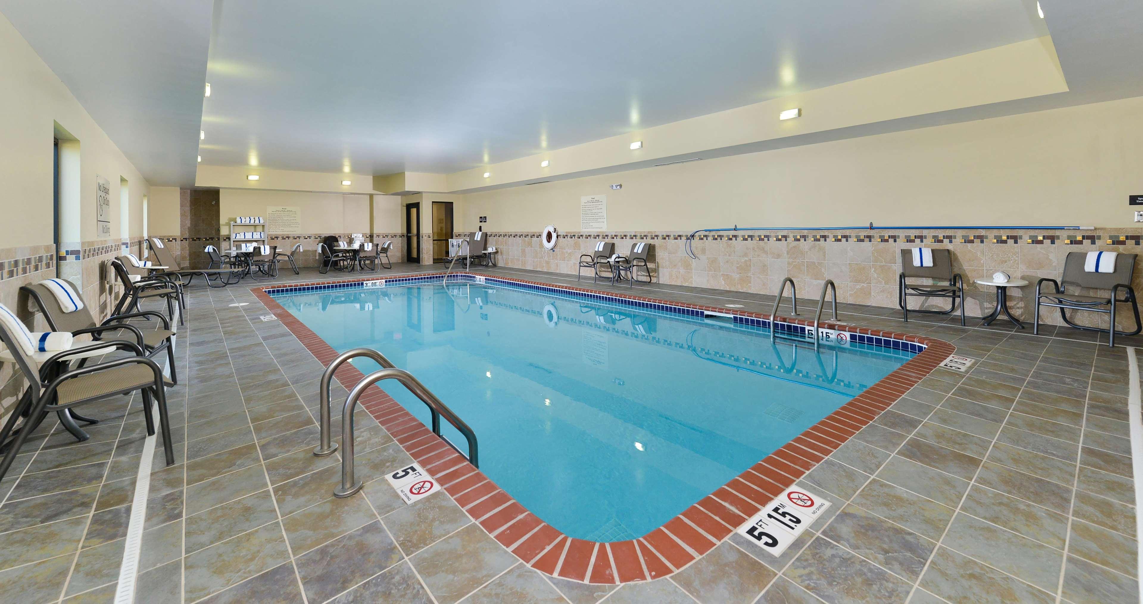 Hampton Inn Clinton — photo 3