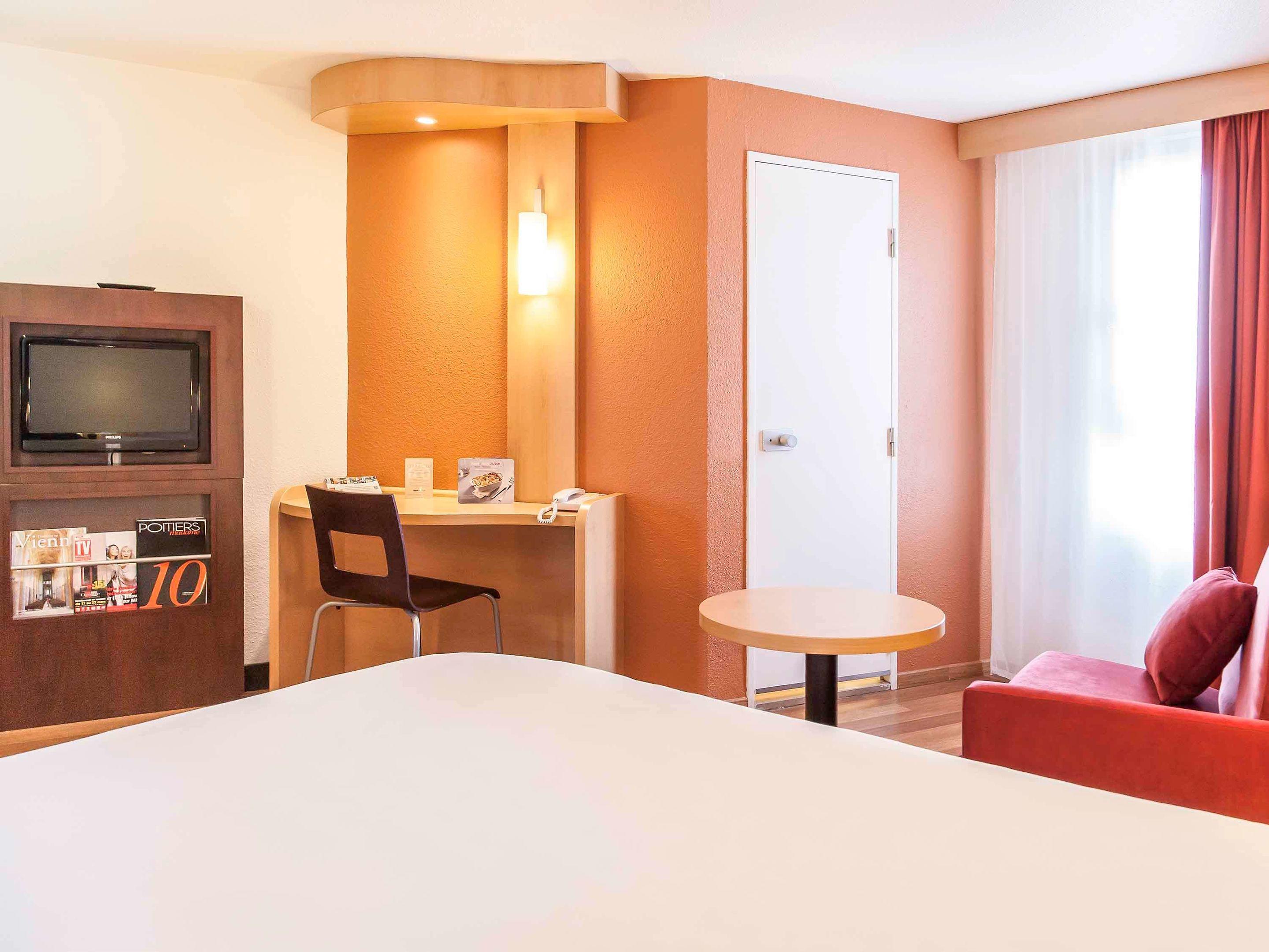 Hôtel ibis Poitiers Centre — photo 4