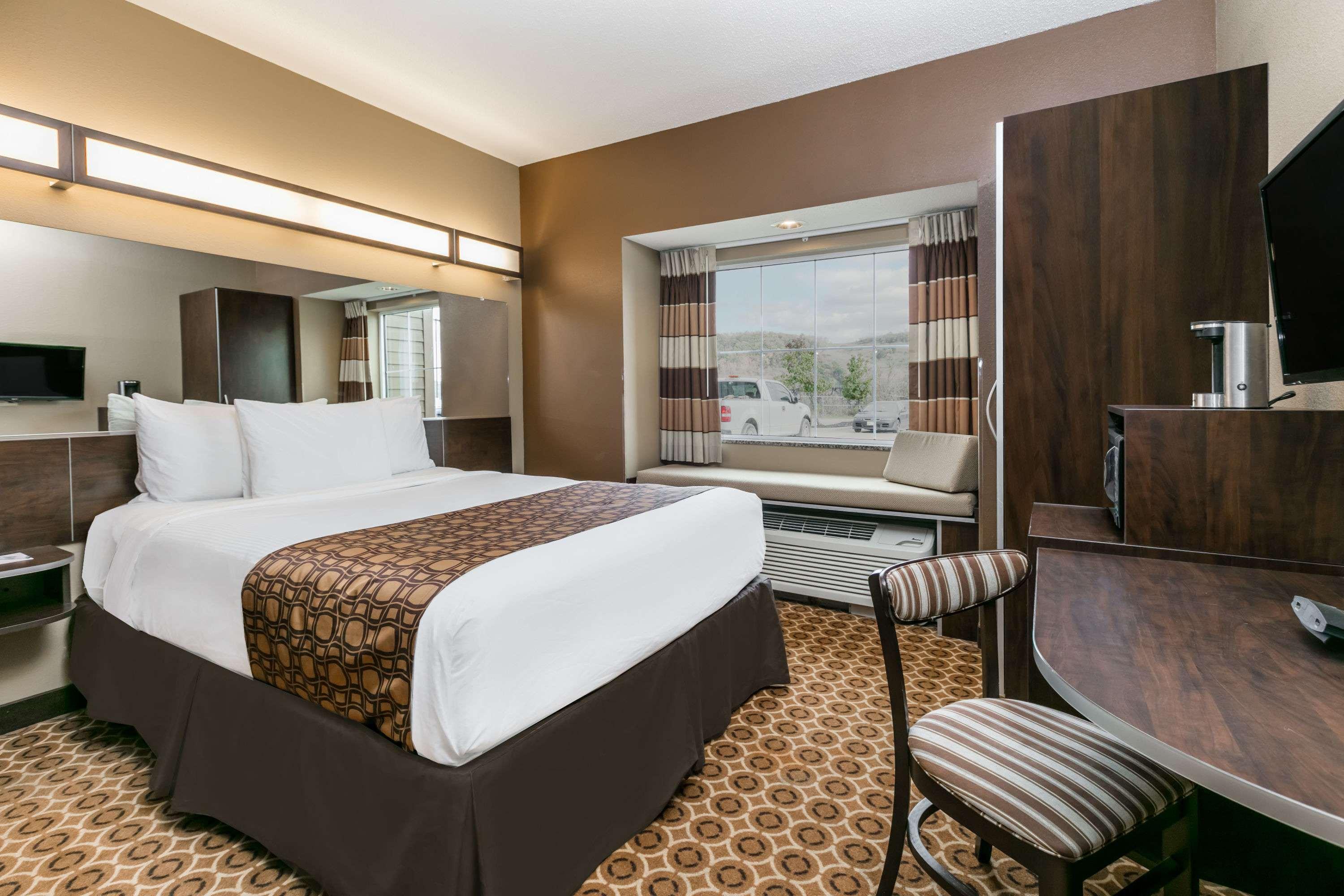 Microtel Inn & Suites by Wyndham Steubenville — photo 3