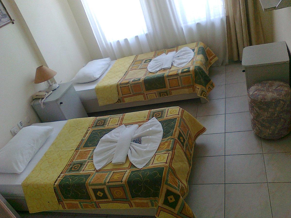 Club Aladdin Apartments — photo 4