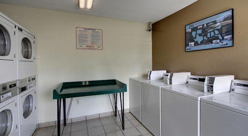 InTown Suites New Orleans/Harvey — photo 5
