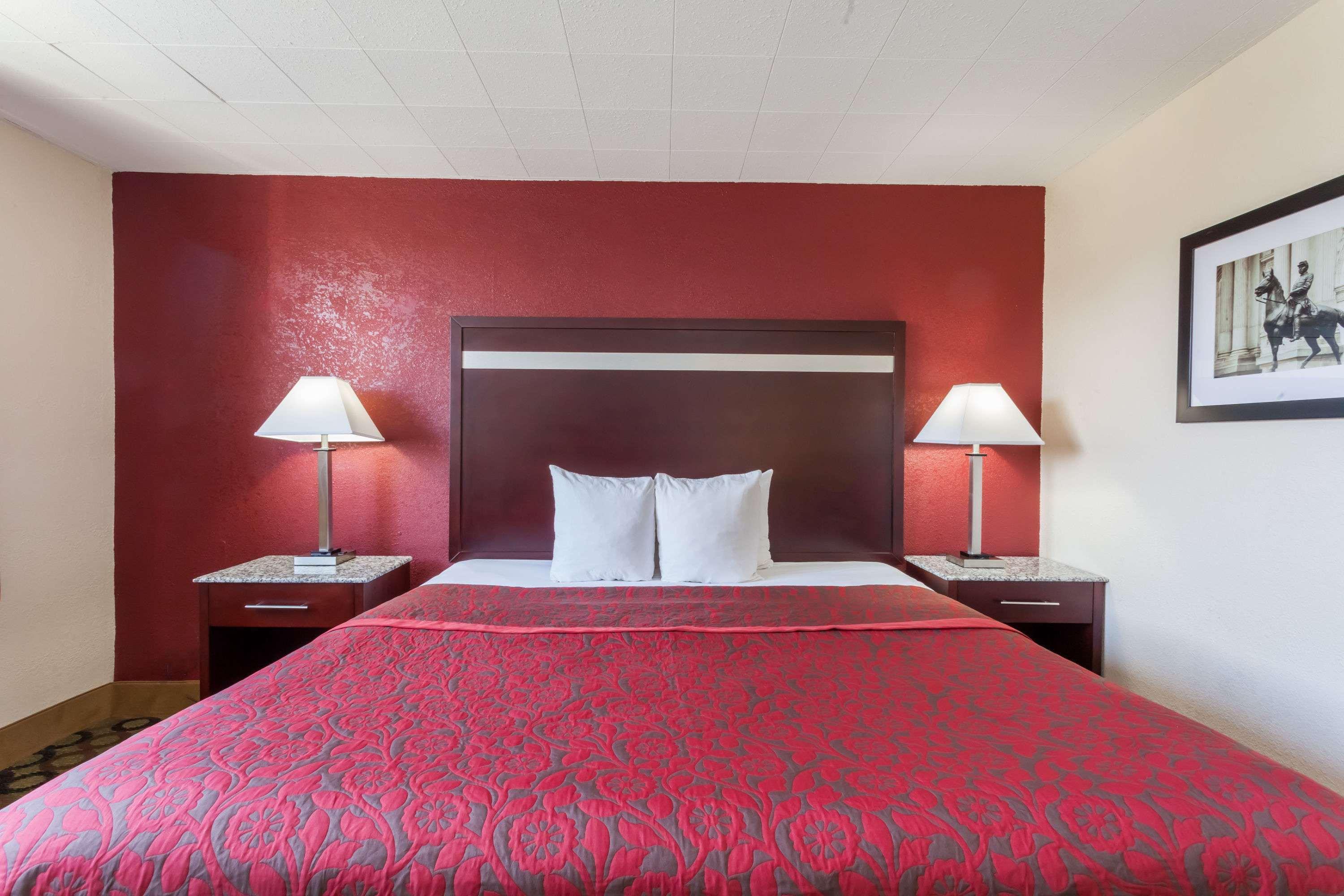 Days Inn Chester Philadelphia Airport — photo 4
