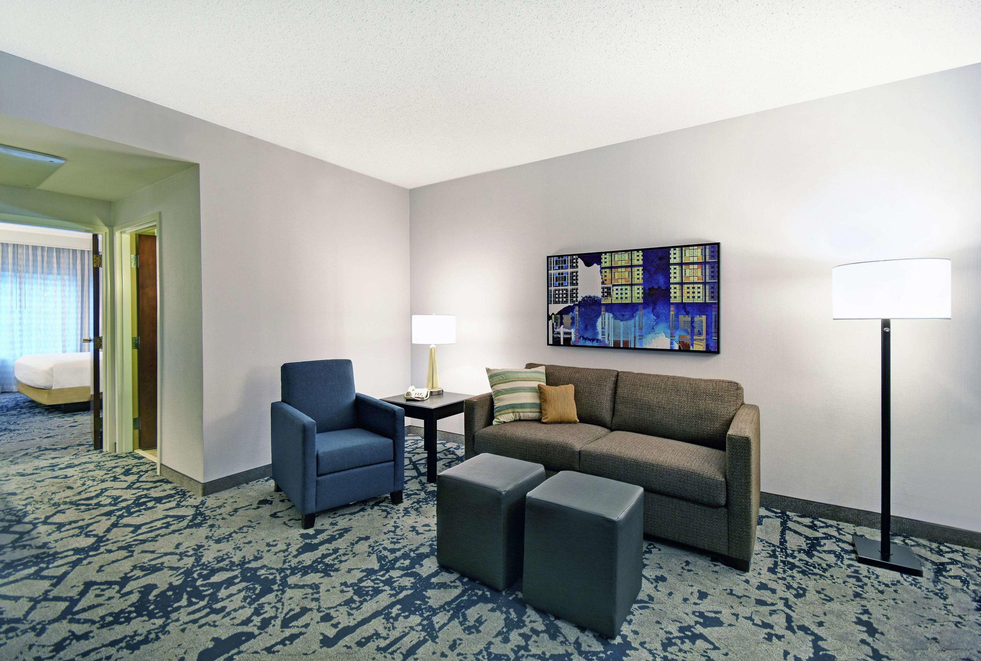 Embassy Suites Charleston — photo 5