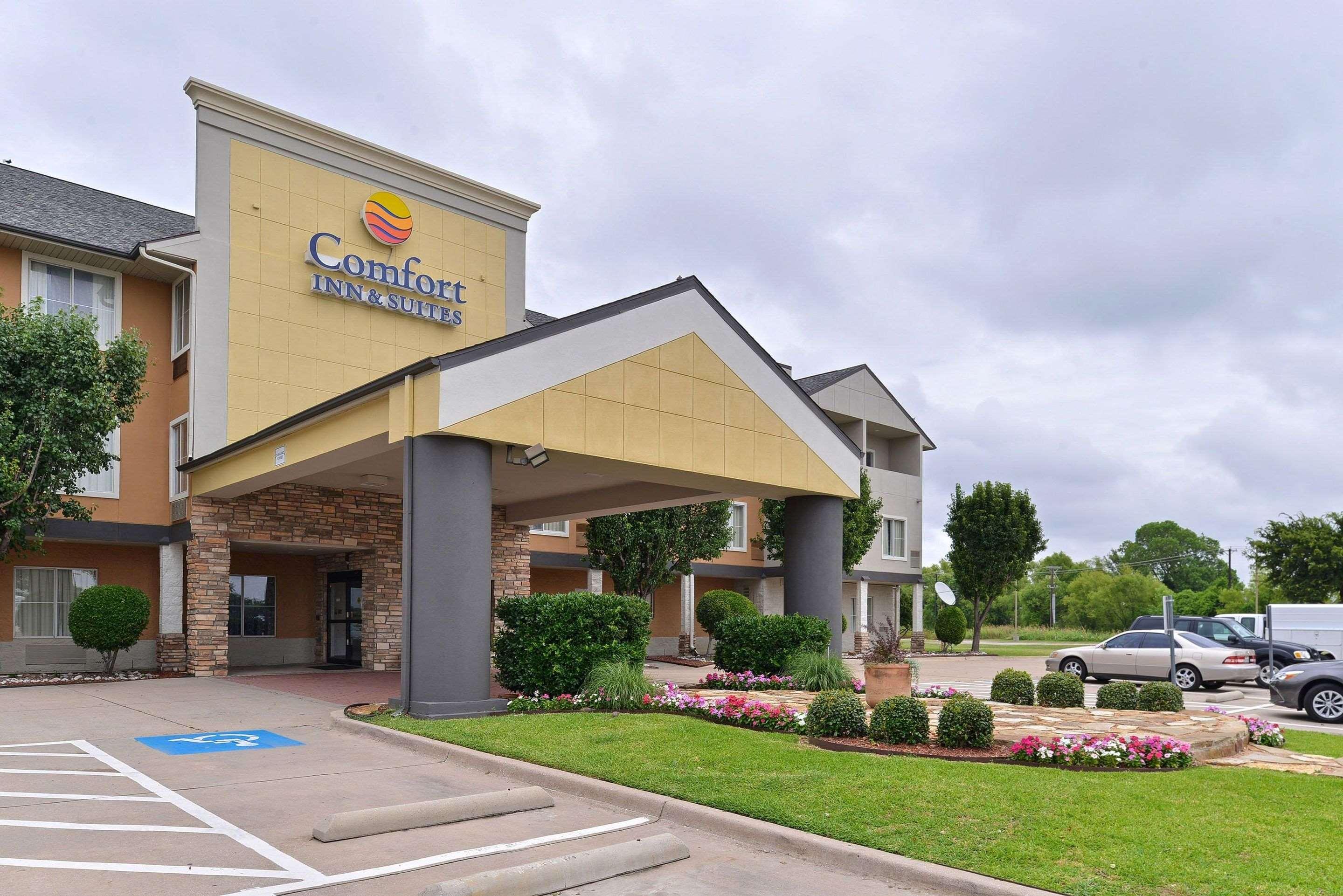 Comfort Inn & Suites Frisco - Plano — photo 3