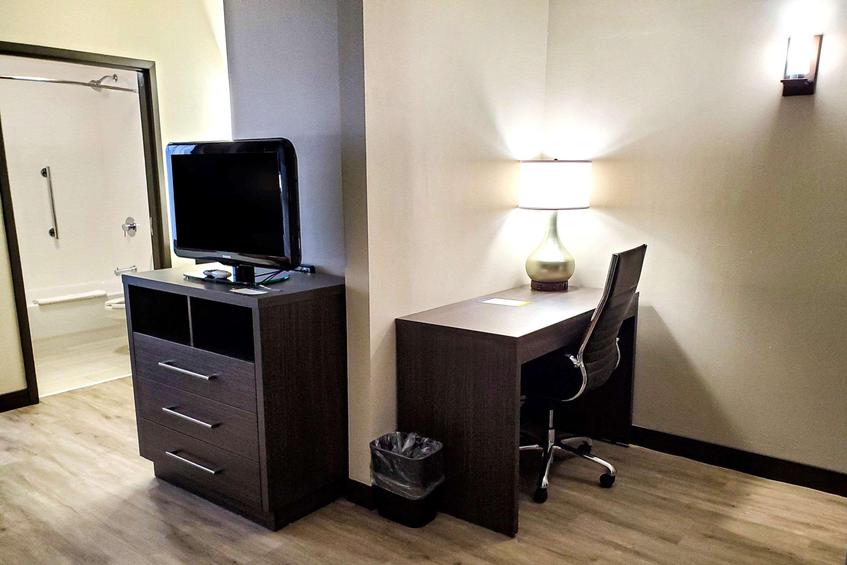 Comfort Suites Charlotte — photo 4