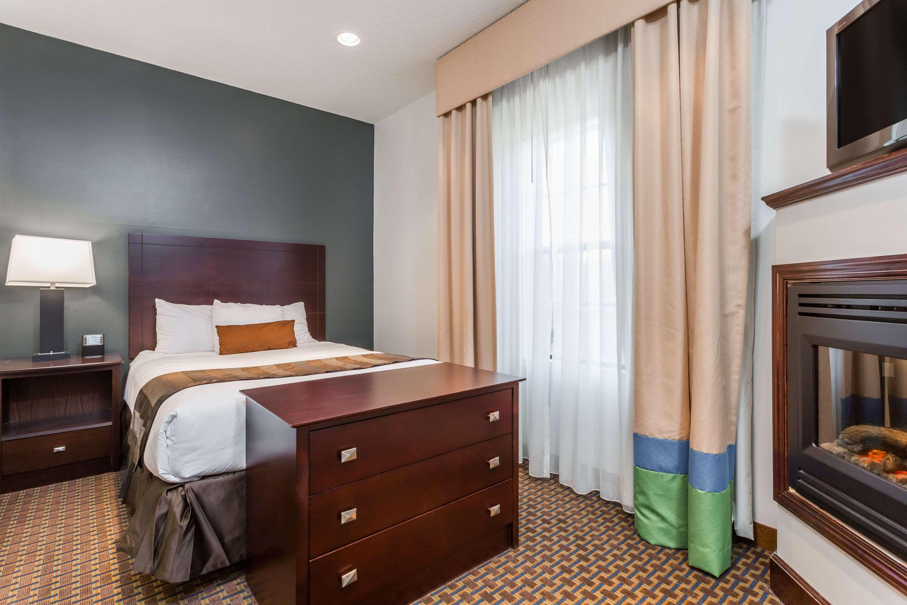 Wingate by Wyndham High Point — photo 5
