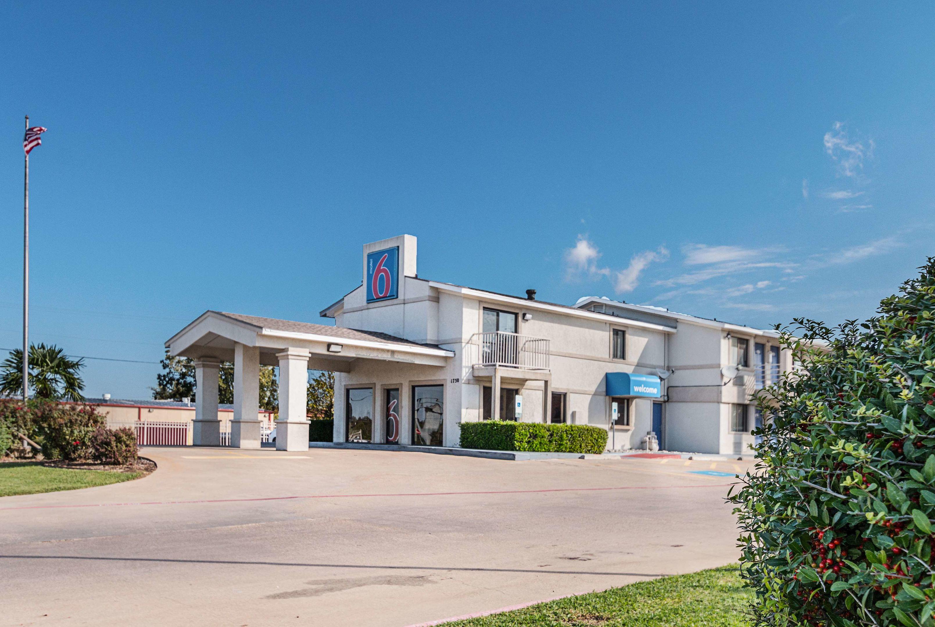 Motel 6 — photo 5