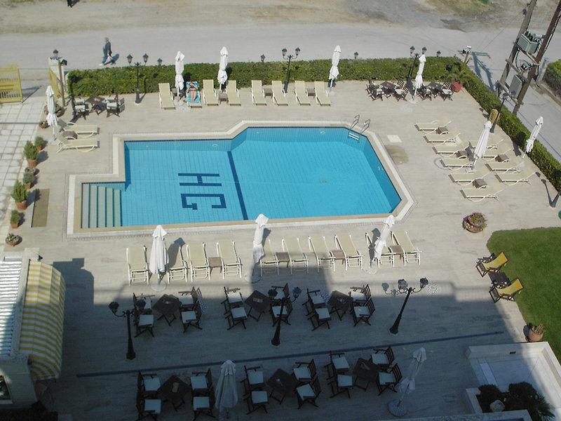 Santa Beach Hotel — photo 4