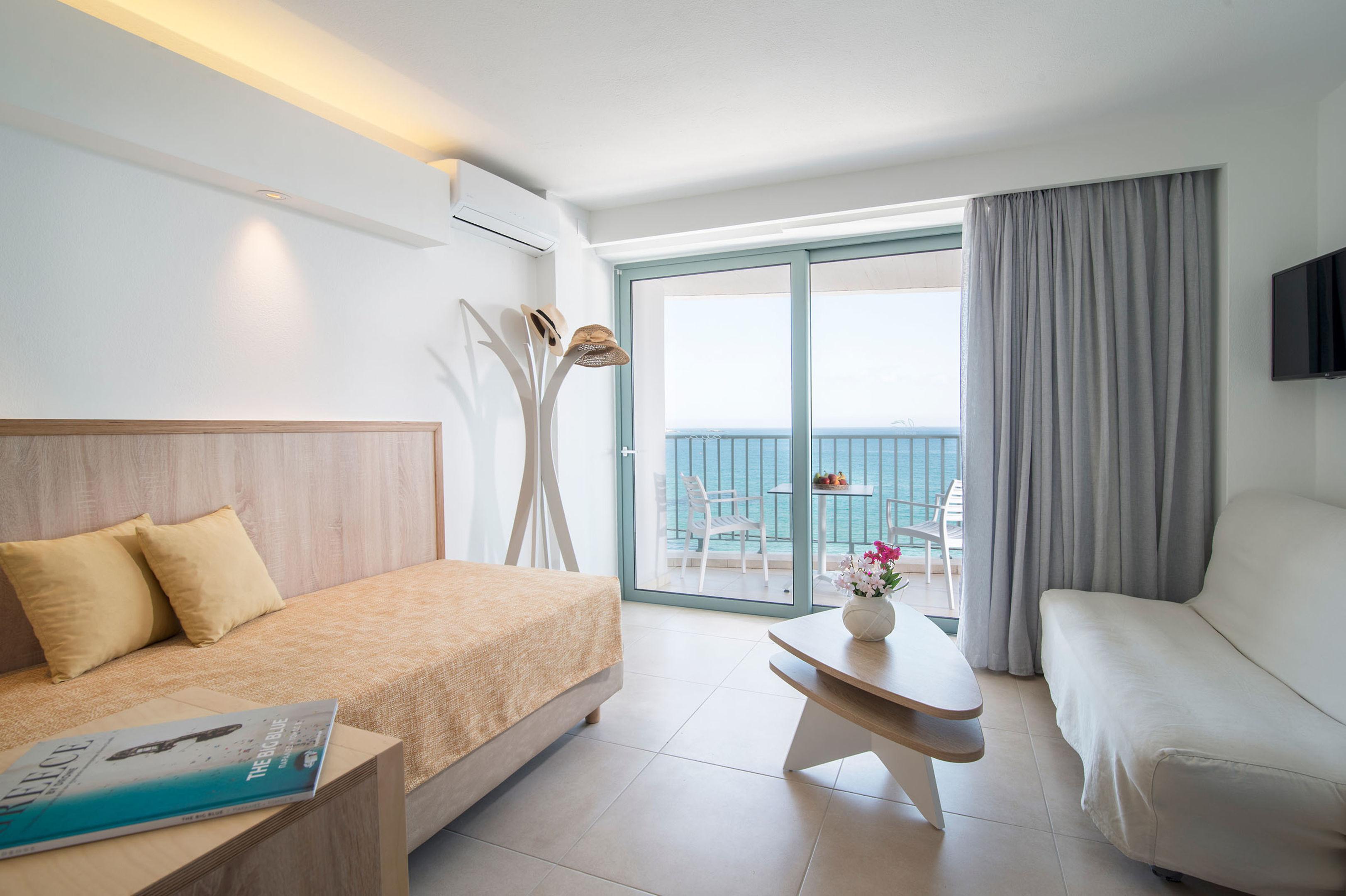 Alia Beach Hotel — photo 5