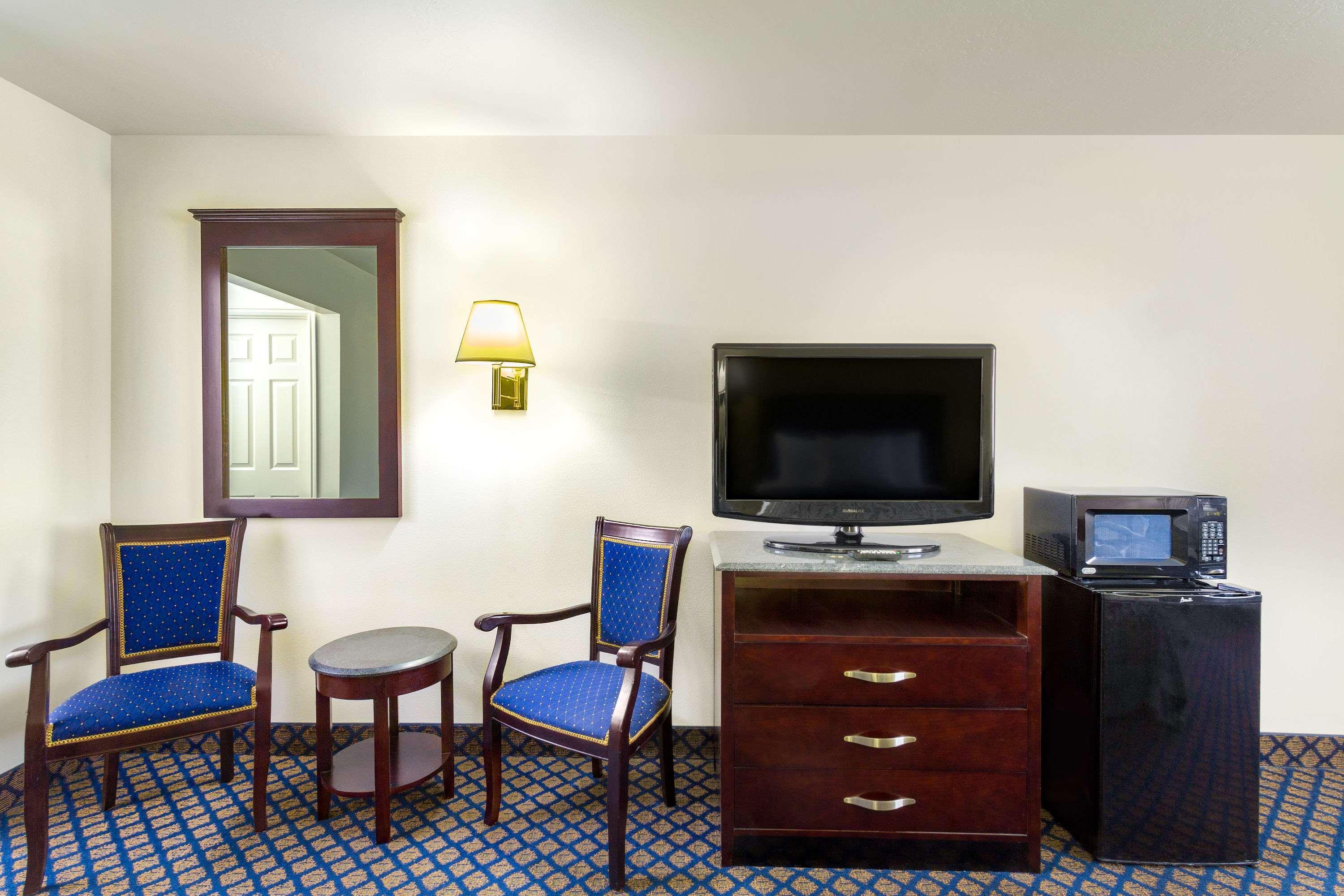 Days Inn Delta — photo 5