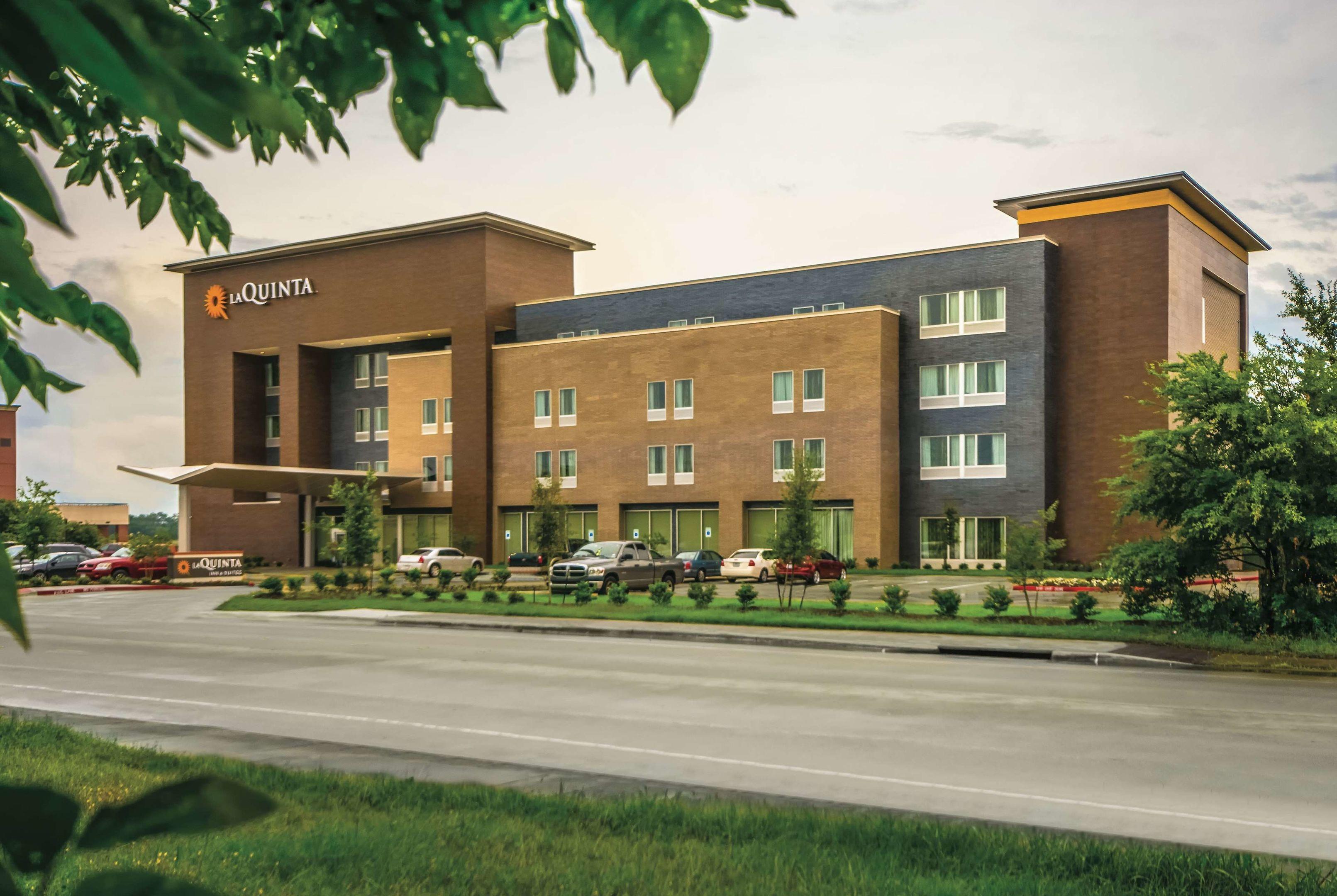 La Quinta Inn & Suites  College Station South — photo 4