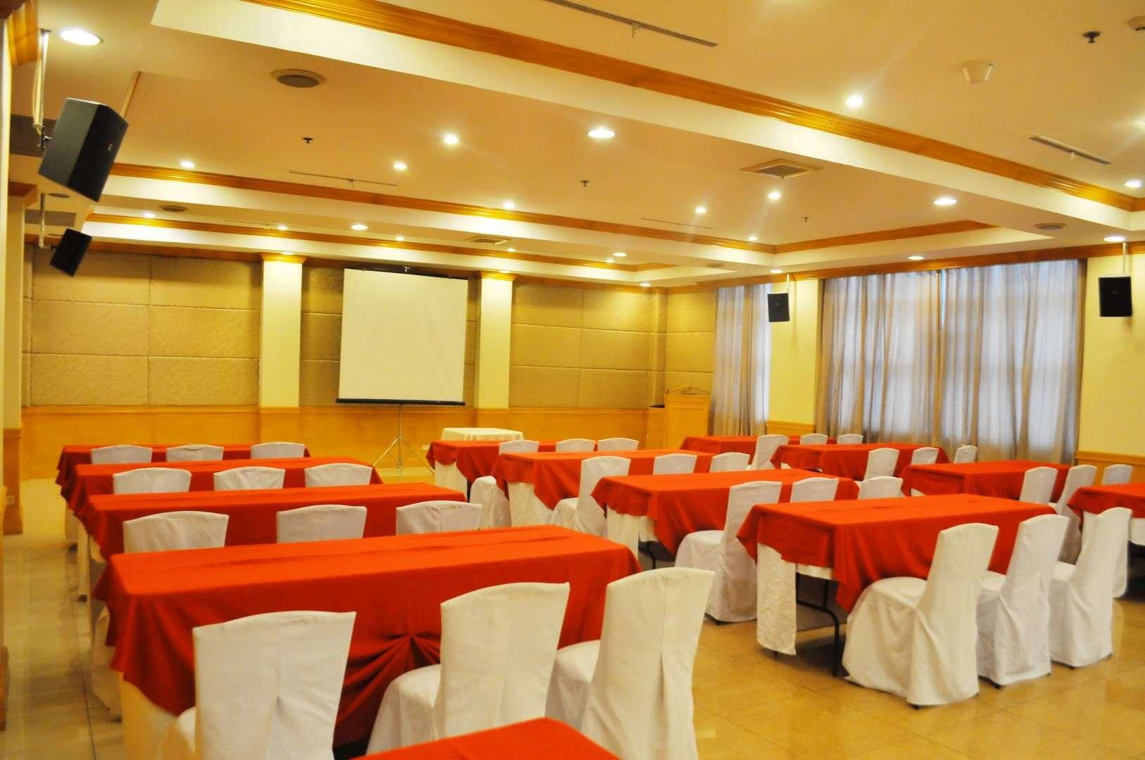 Days Hotel Iloilo — photo 4