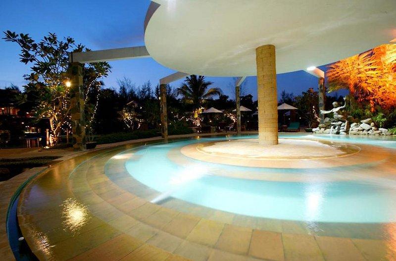 The Hotspring Beach Resort — photo 4