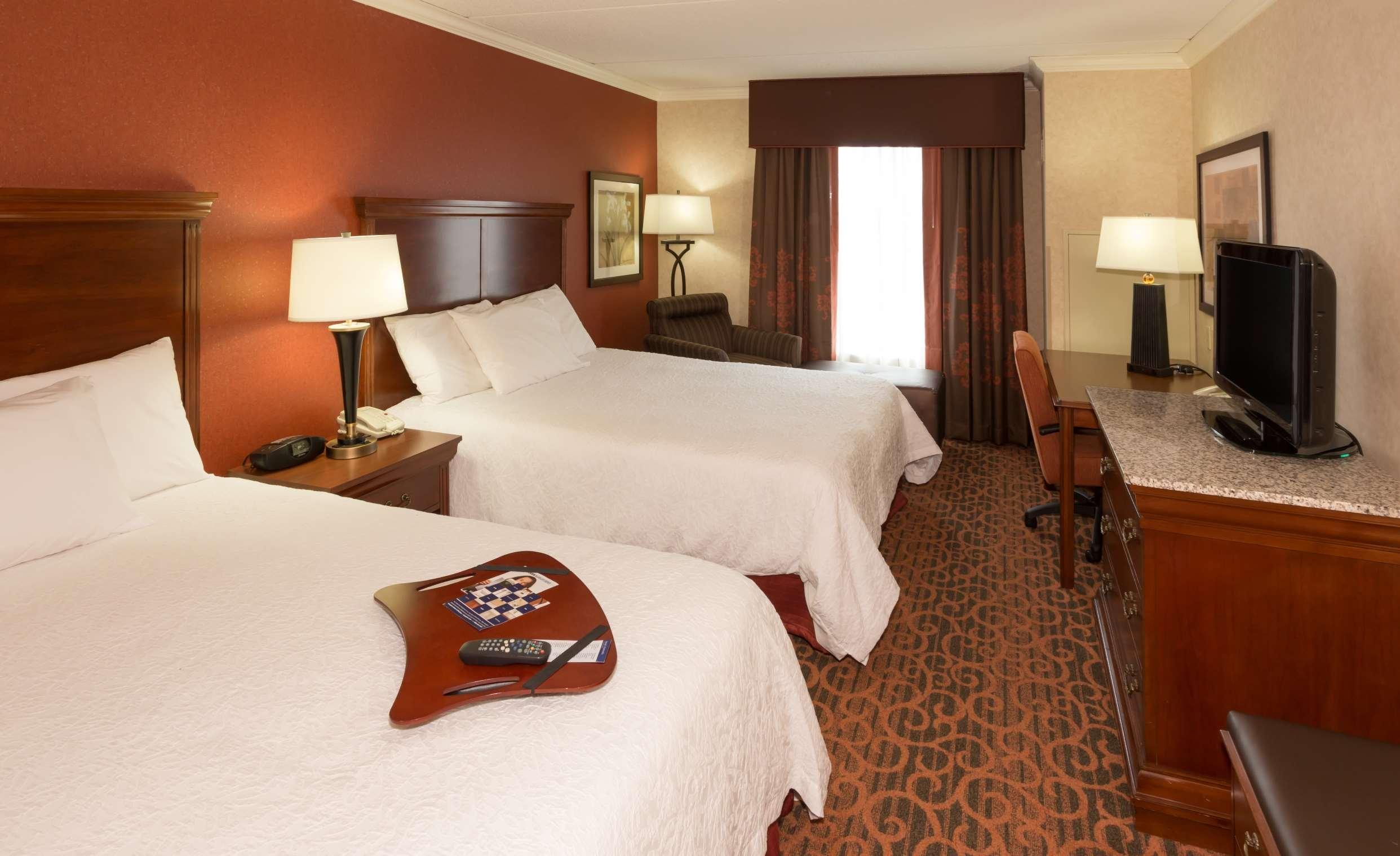 Hampton Inn & Suites Cleveland Beachwood — photo 5