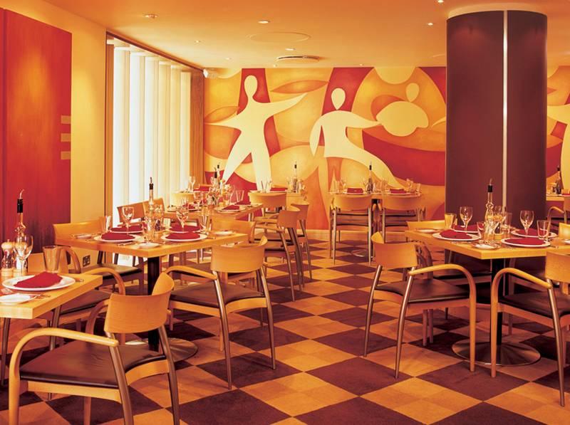 Holiday Inn London-Heathrow M4, Jct. 4 — photo 4
