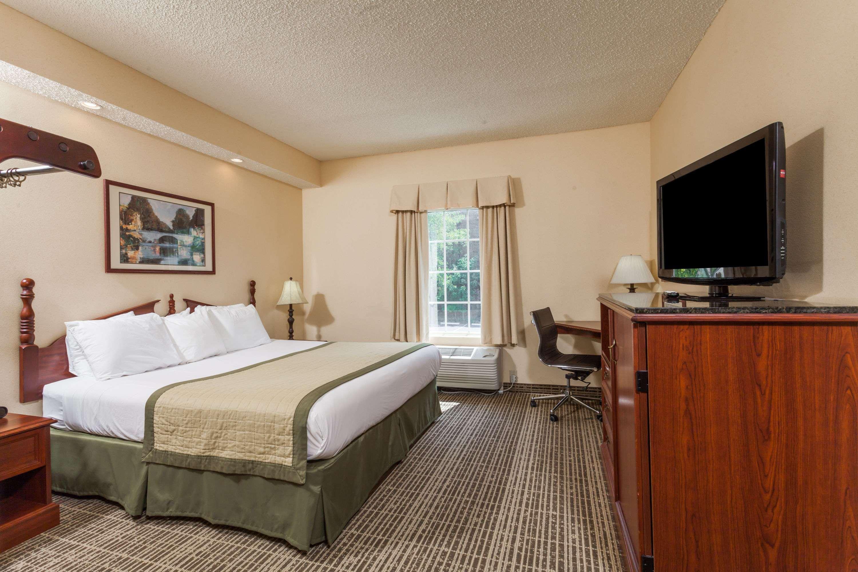 Baymont Inn & Suites Columbia Maury — photo 5