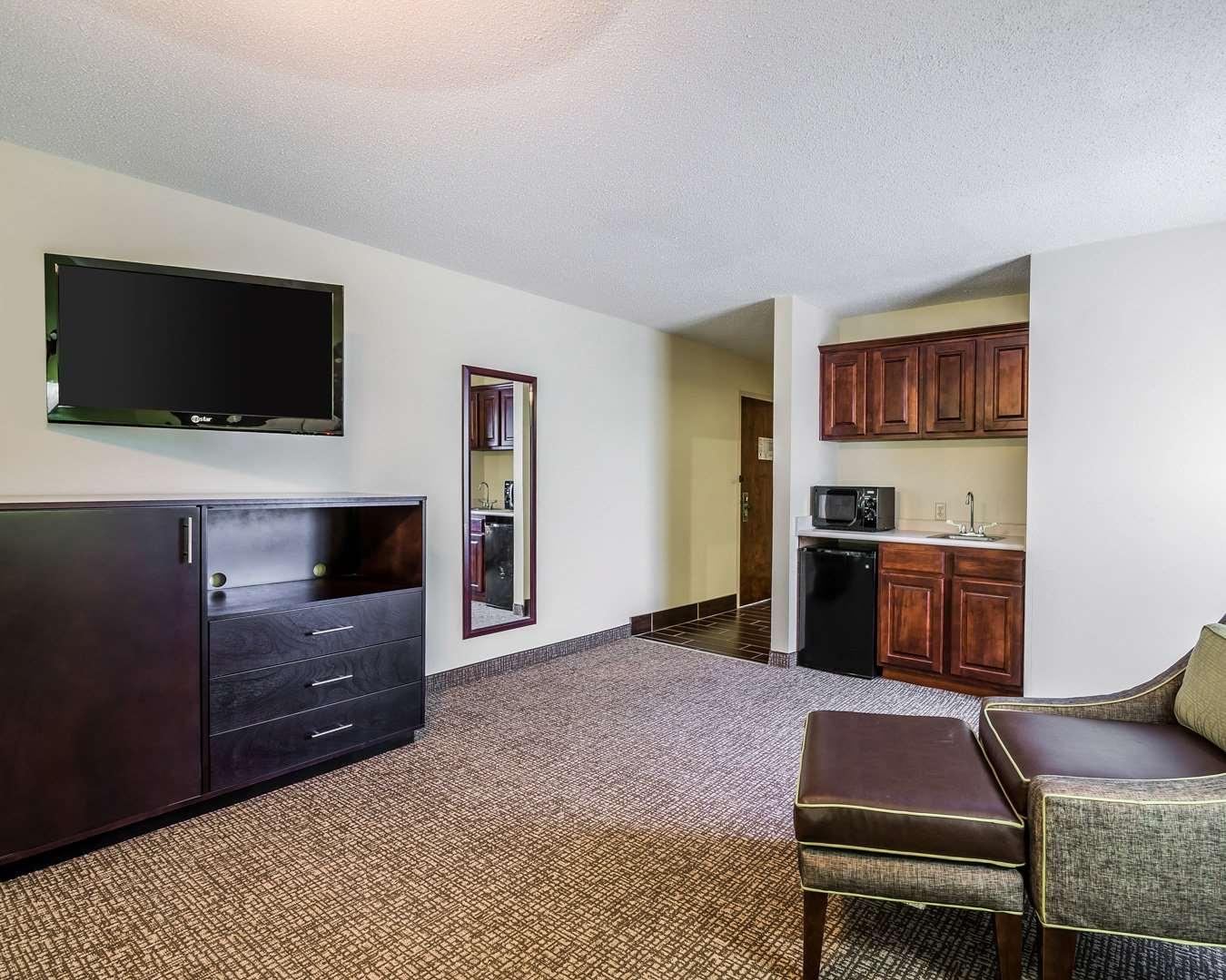 Hometown Inn USA — photo 5