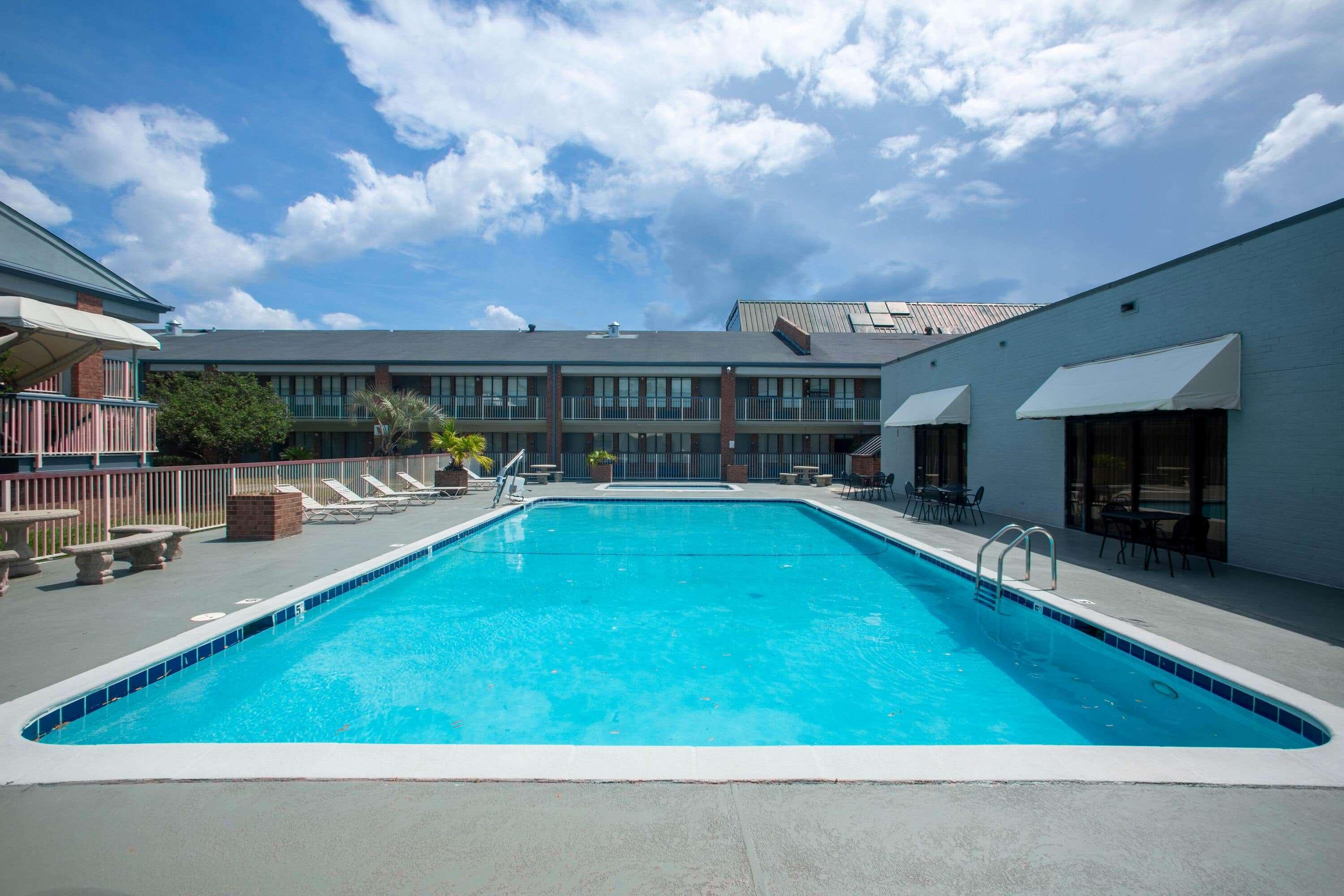 Days Inn by Wyndham Mobile I-65 — photo 4