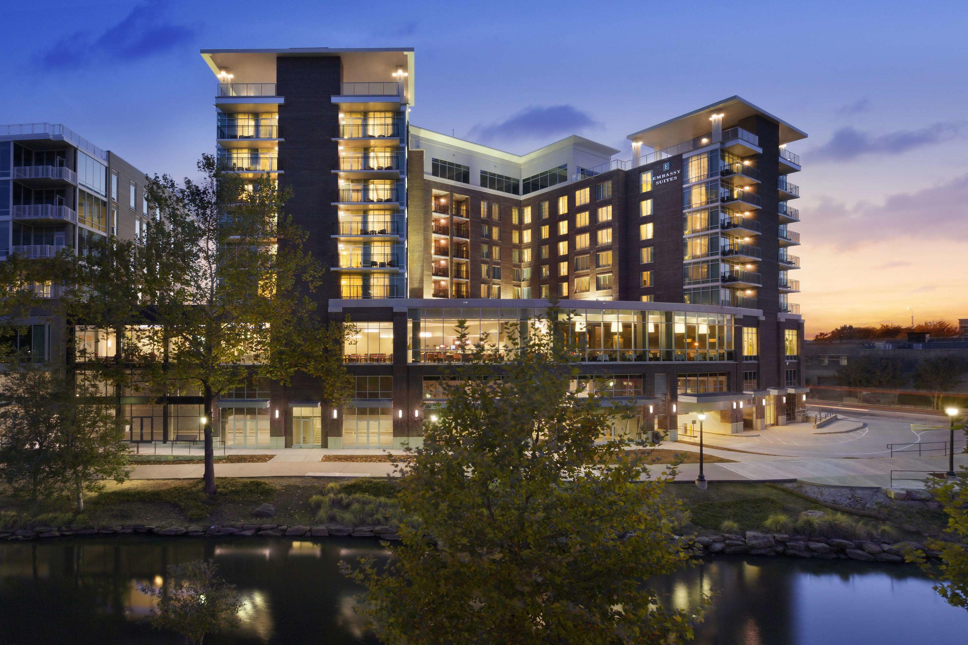 Embassy Suites by Hilton Greenville Downtown Riverplace — photo 5