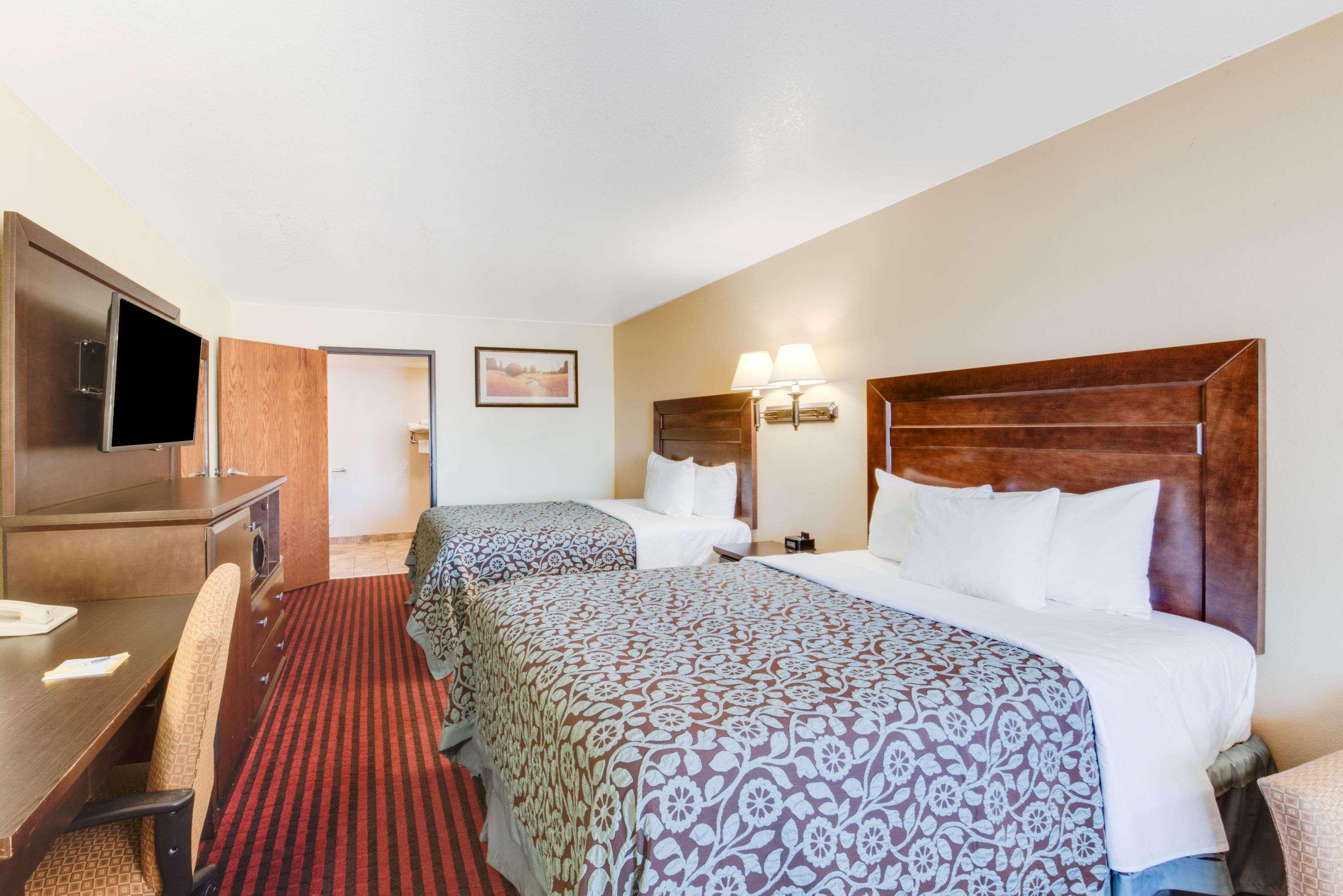 Days Inn by Wyndham Fort Stockton — photo 4