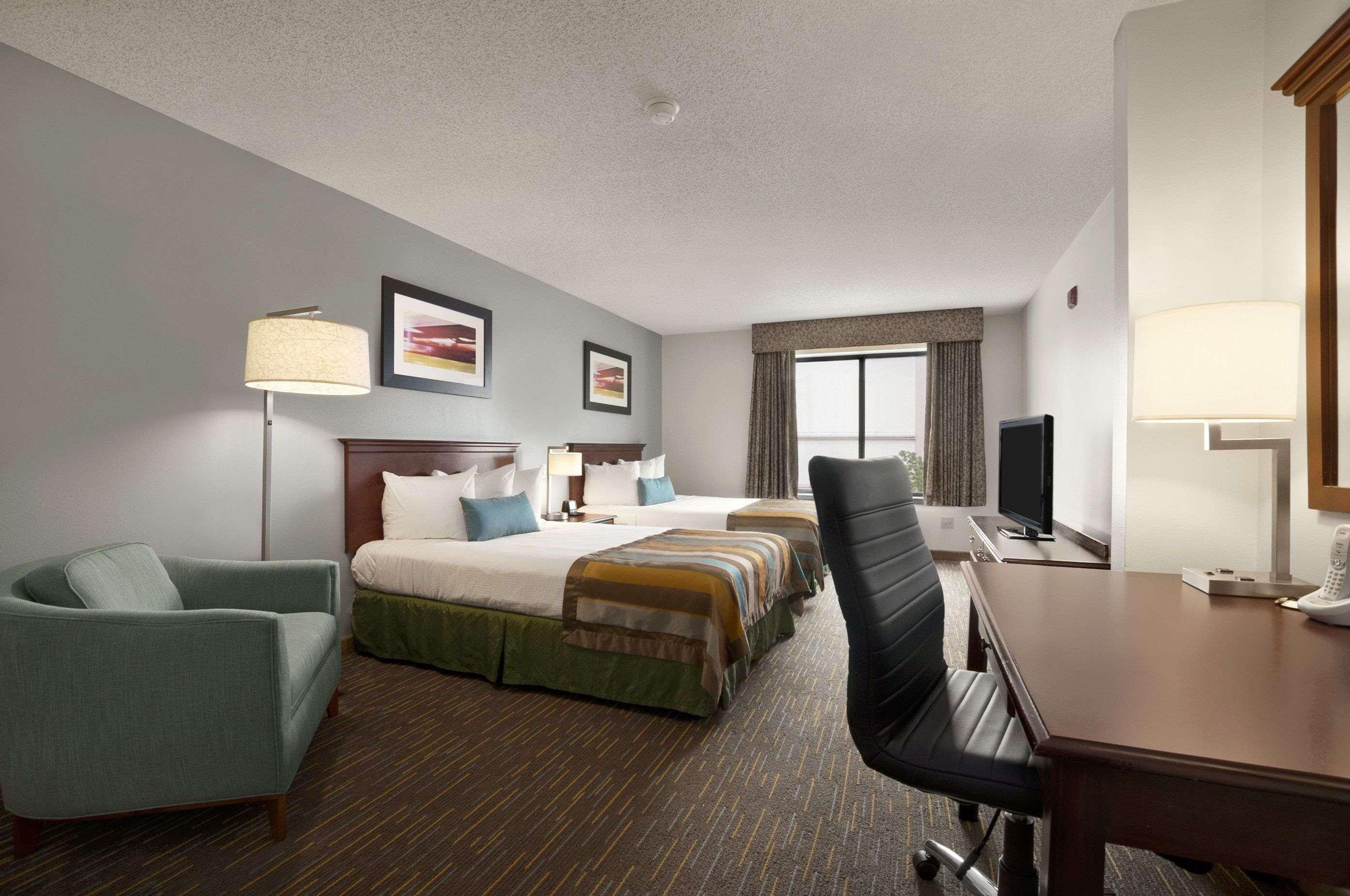 Wingate by Wyndham  Round Rock & Conference Center — photo 5