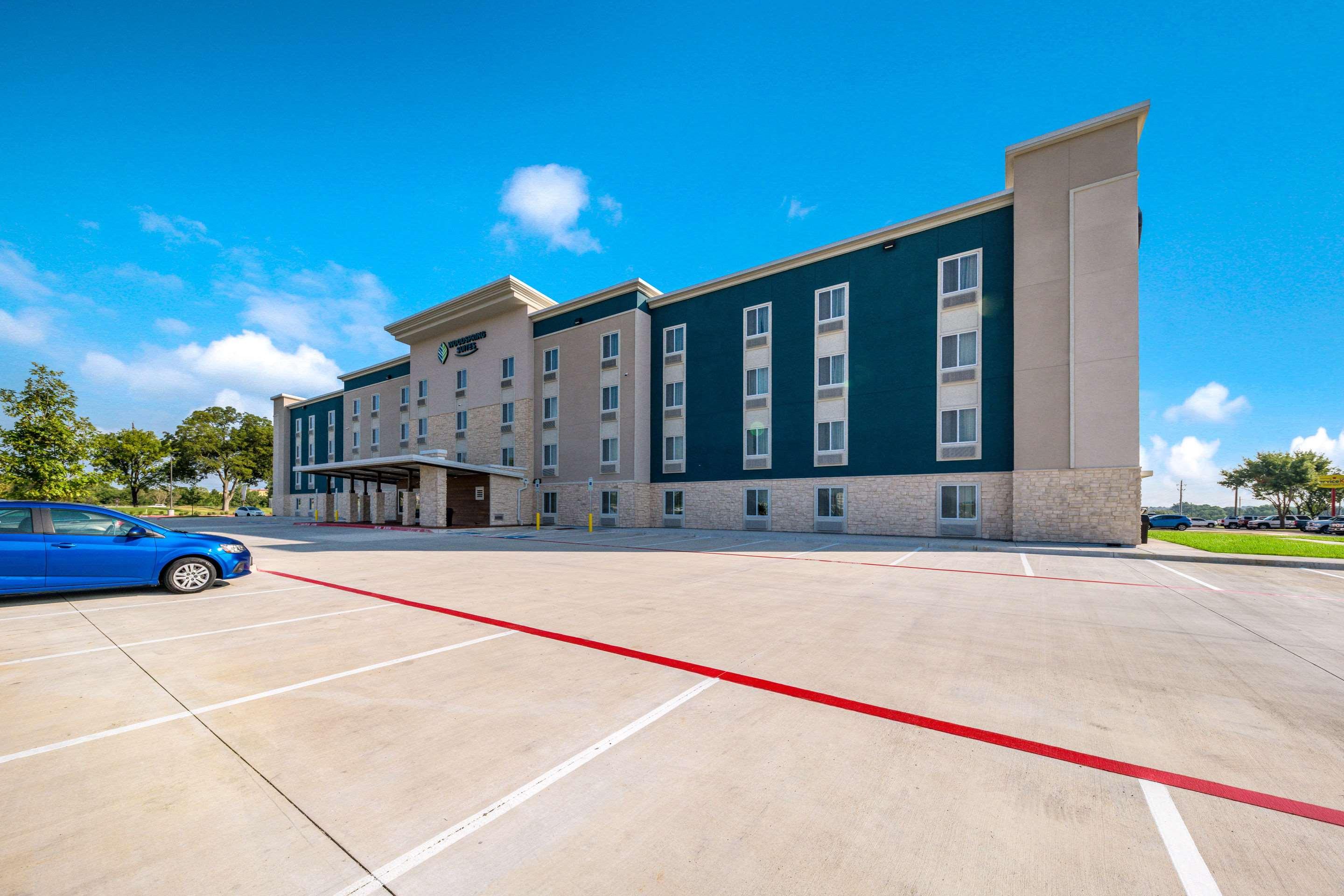 WoodSpring Suites Dallas Plano Central Legacy Drive — photo 4