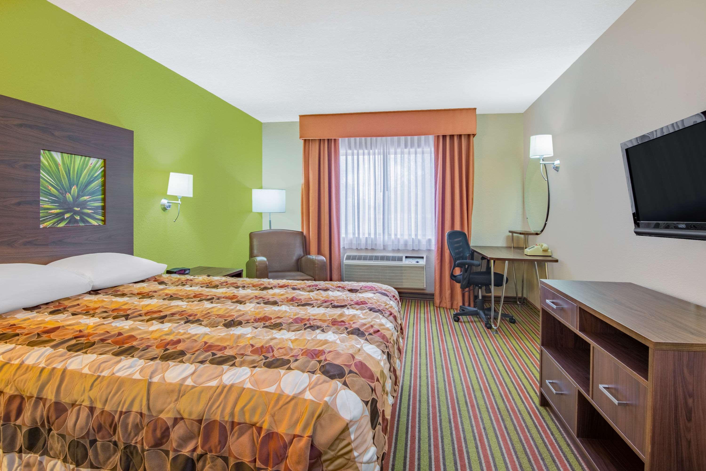 Super 8 by Wyndham Portales — photo 4