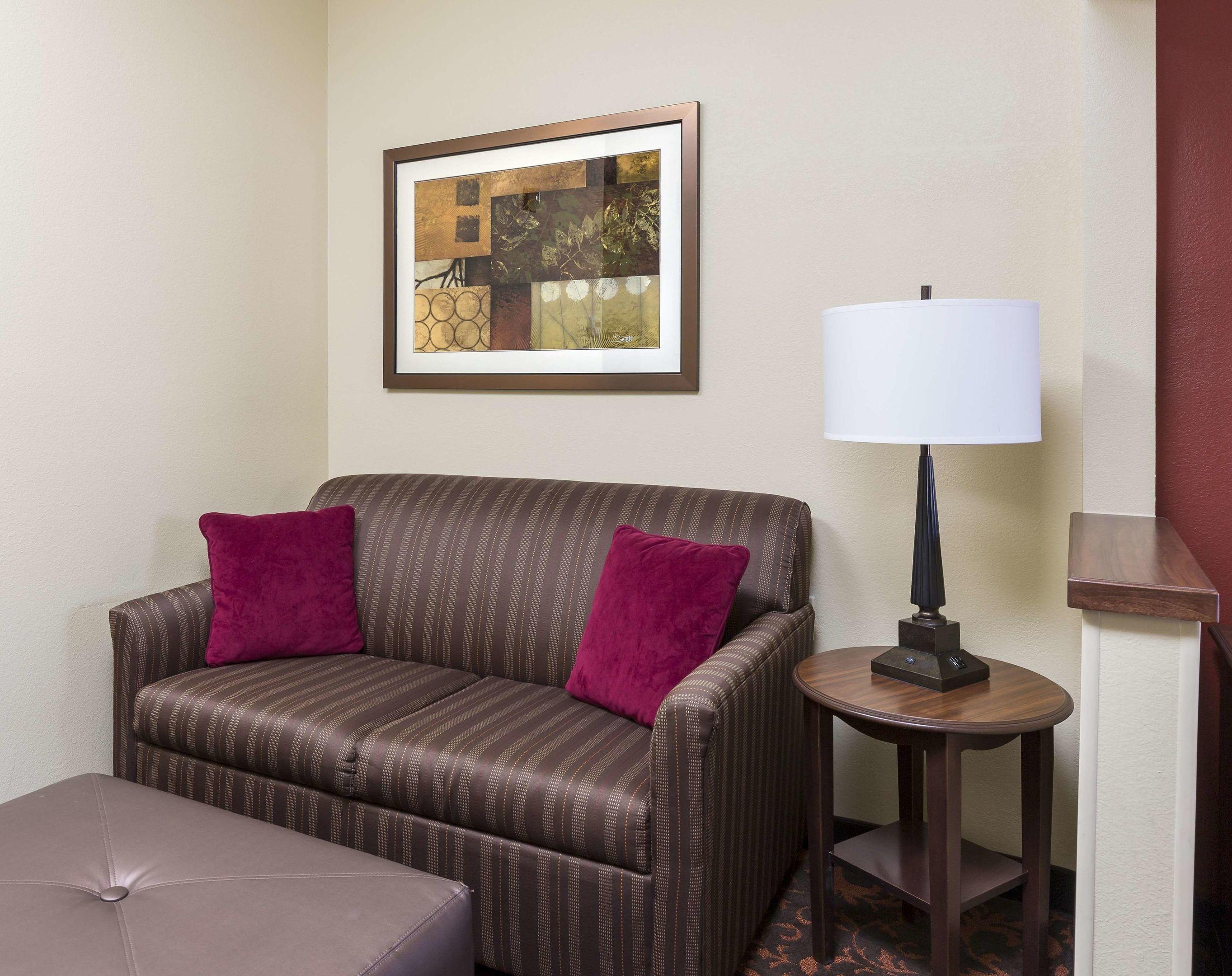 Hampton Inn Shawnee — photo 5