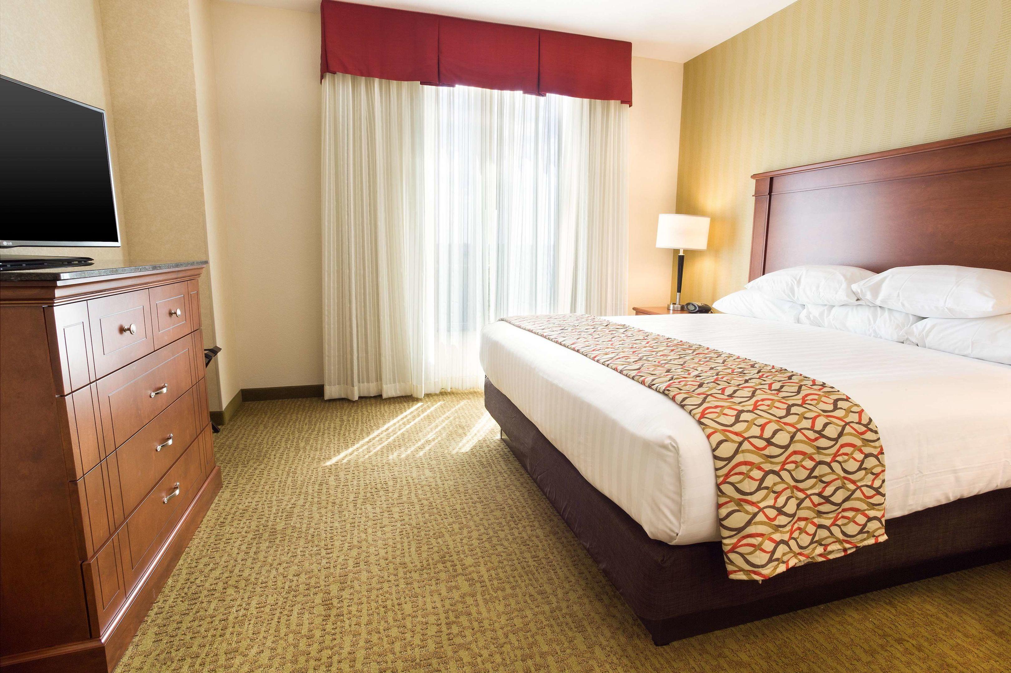 Drury Inn & Suites Denver Stapleton — photo 3