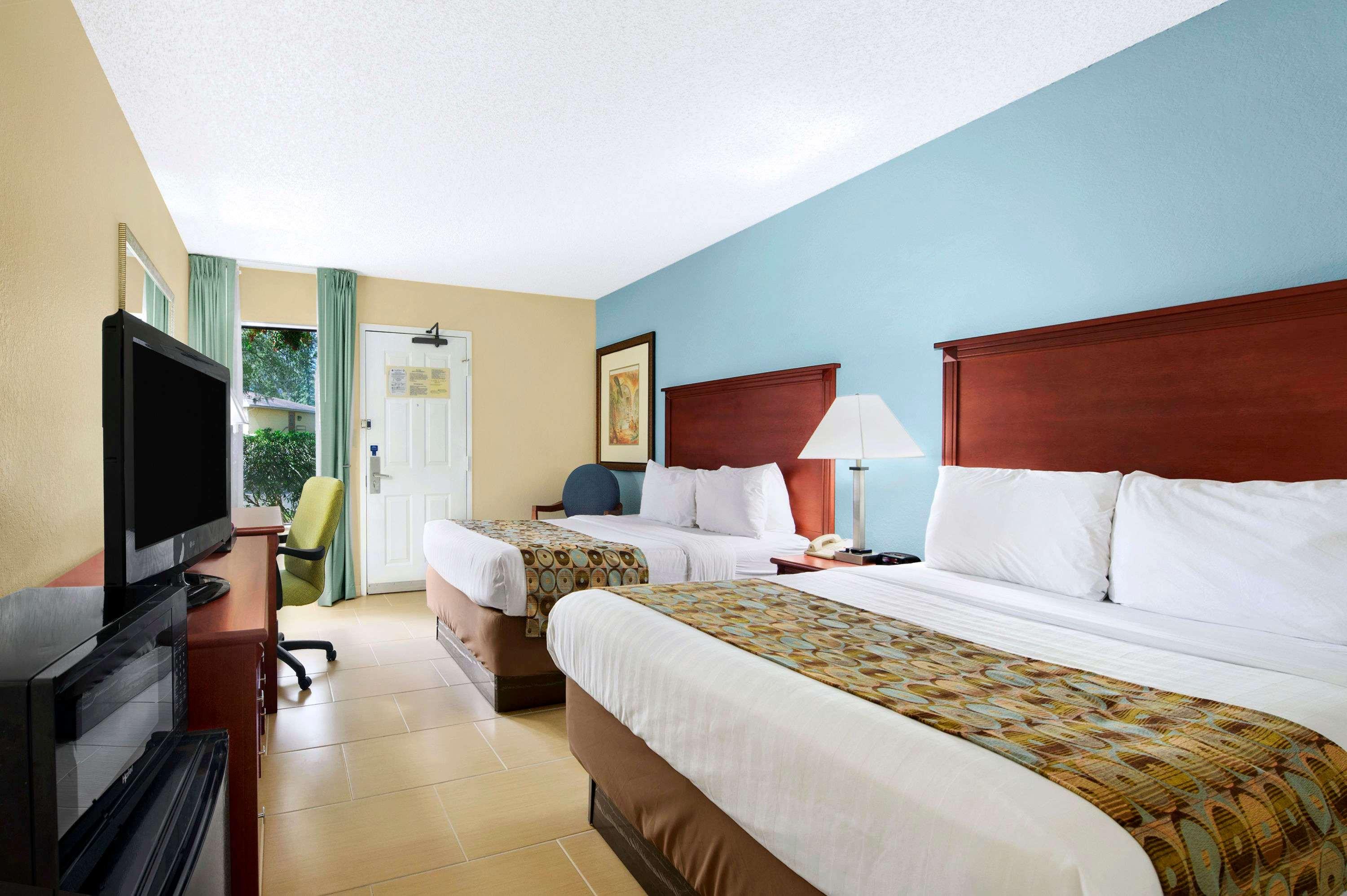 Baymont Inn & Suites Gainesville — photo 4