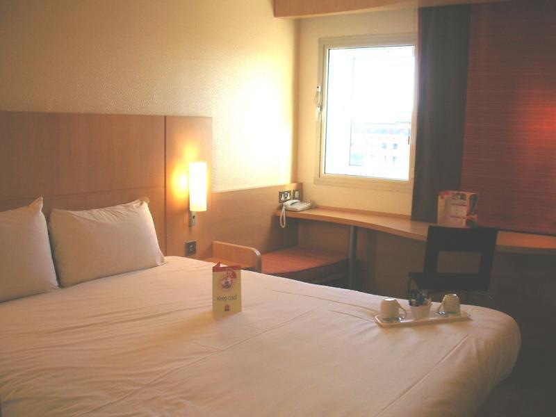 ibis London Heathrow Airport Hotel — photo 5