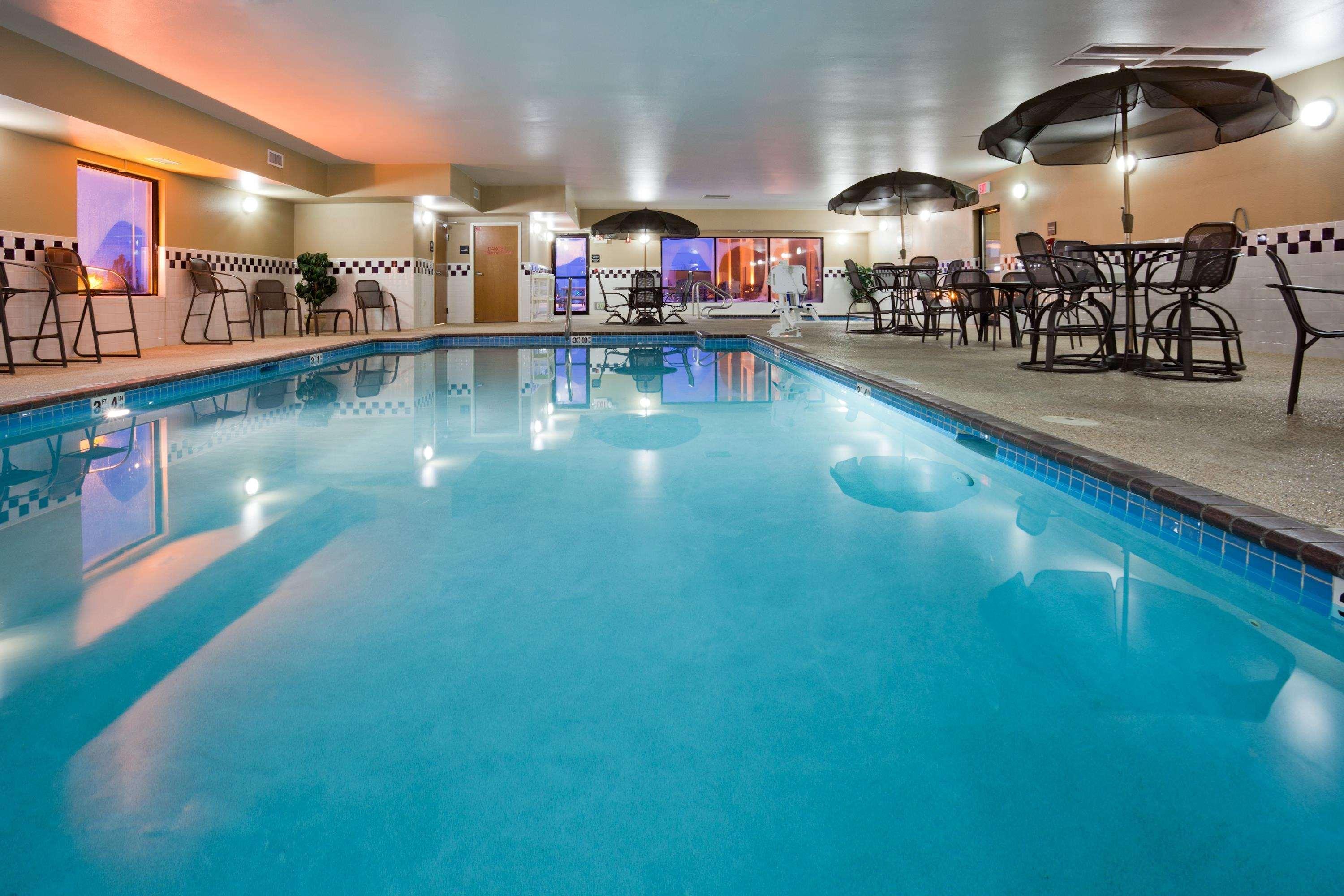 Hampton Inn Mitchell — photo 3