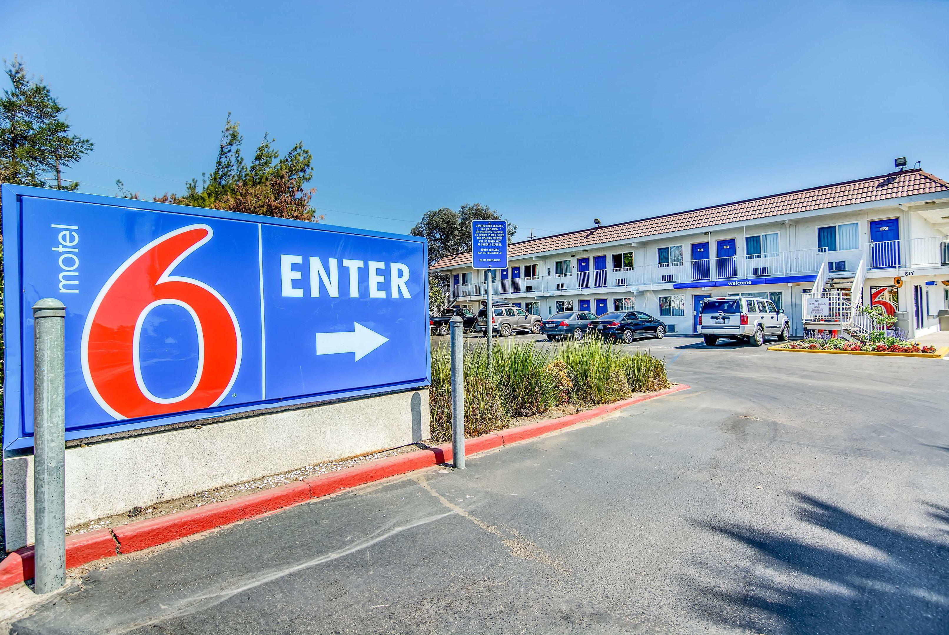 Motel 6 Stockton - Charter Way West — photo 4