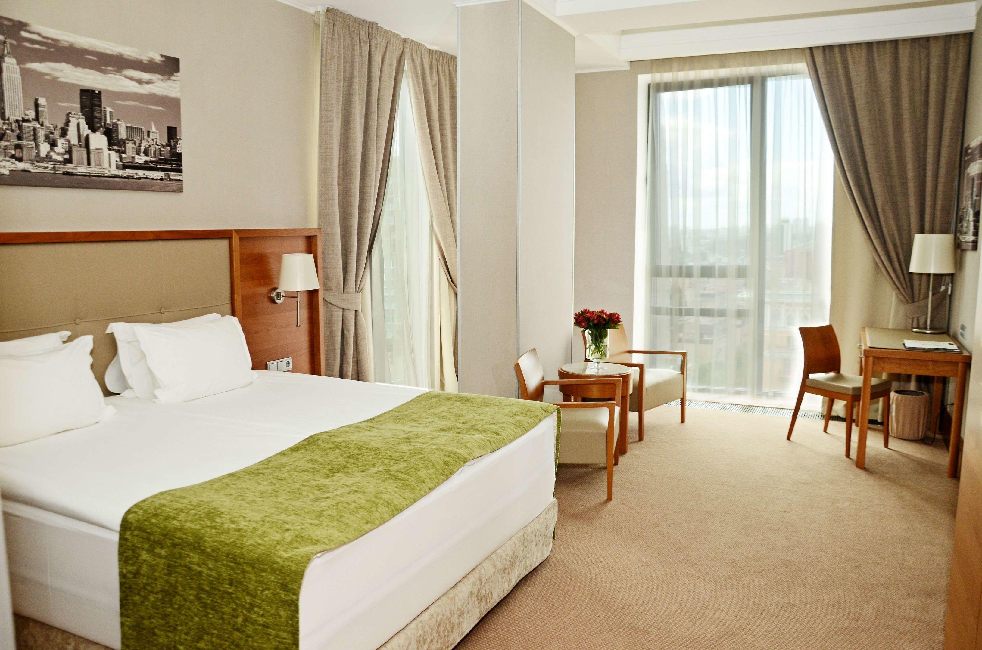 City hotel — photo 4
