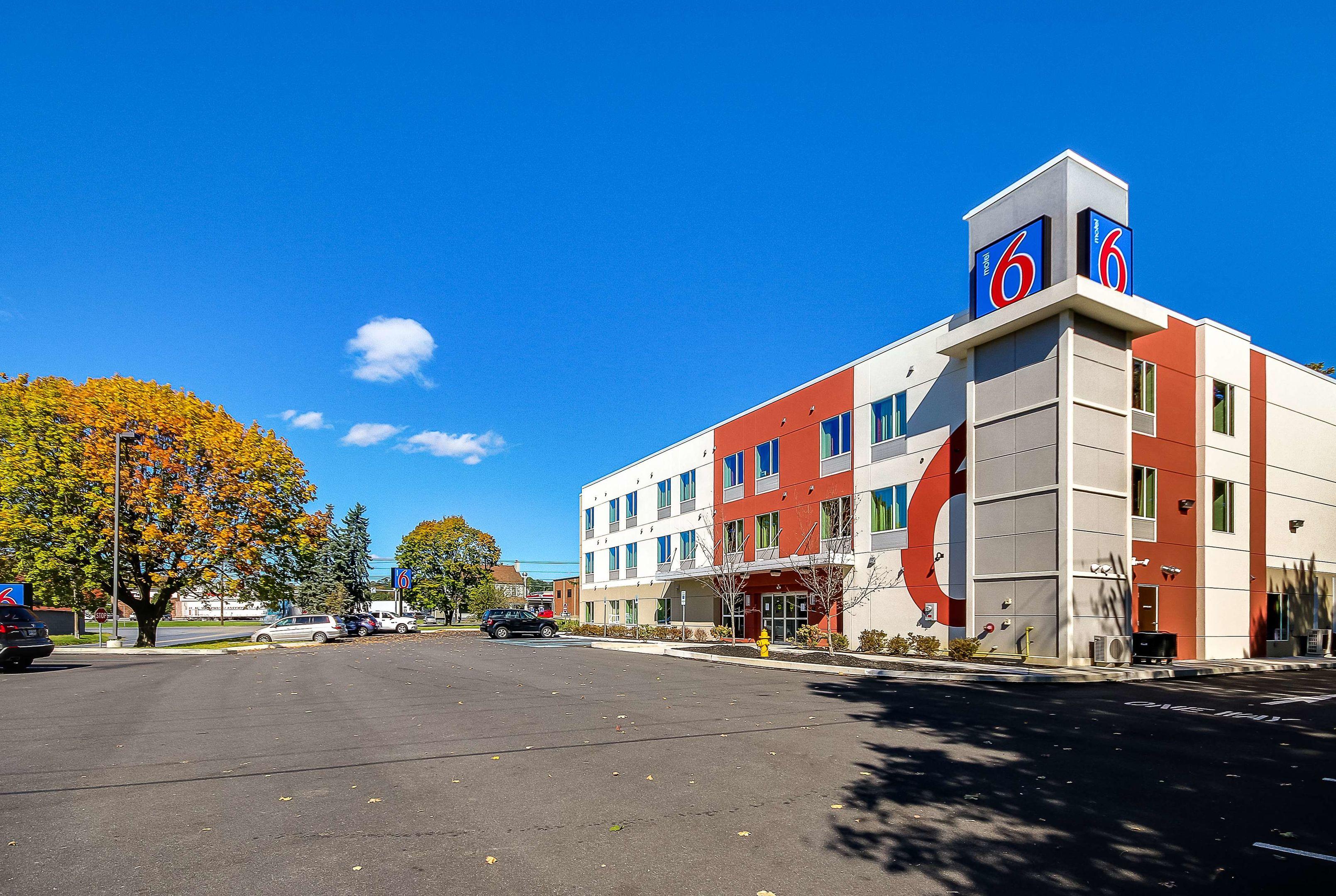 Motel 6 Allentown — photo 5