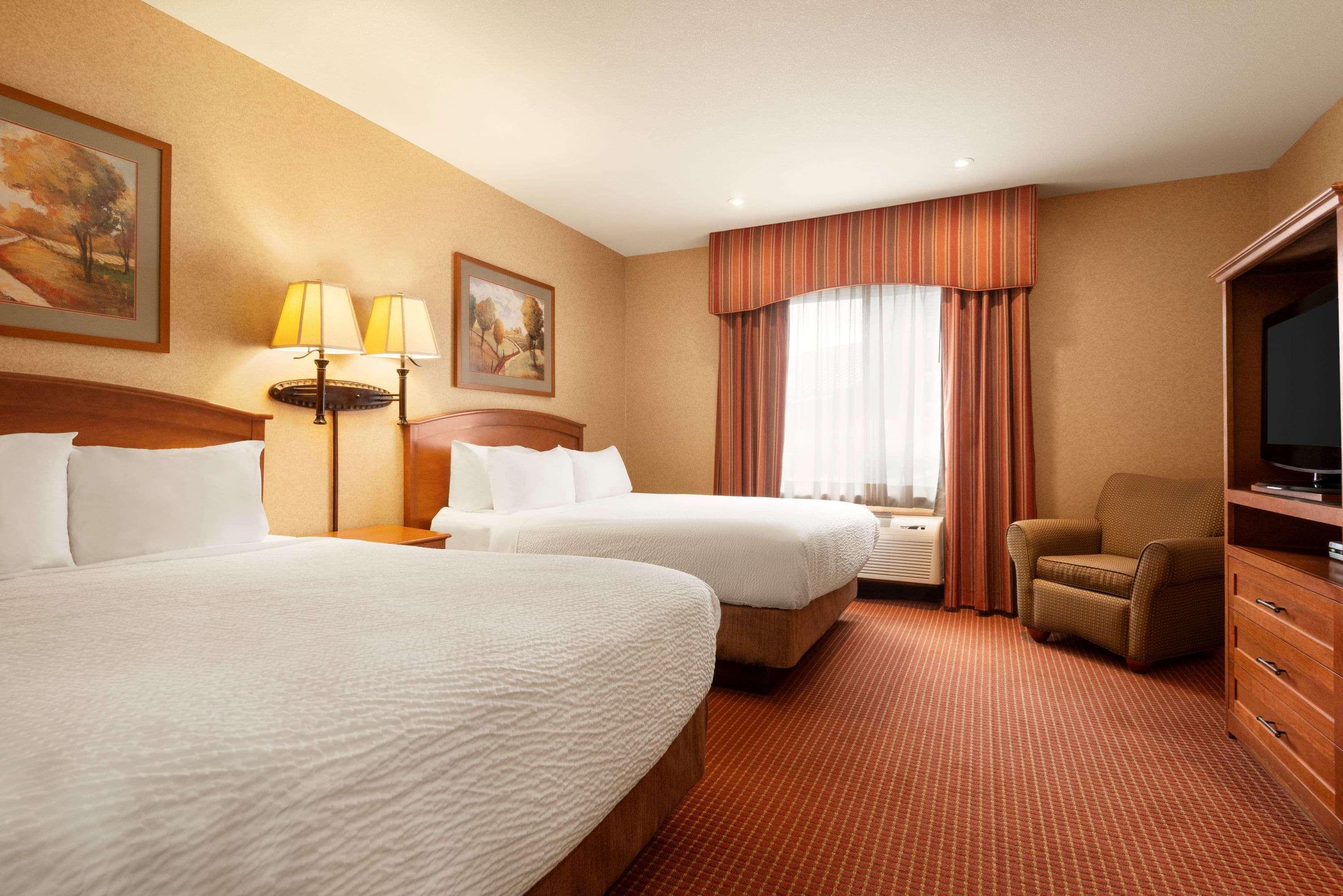 Days Inn by Wyndham Swift Current — photo 5