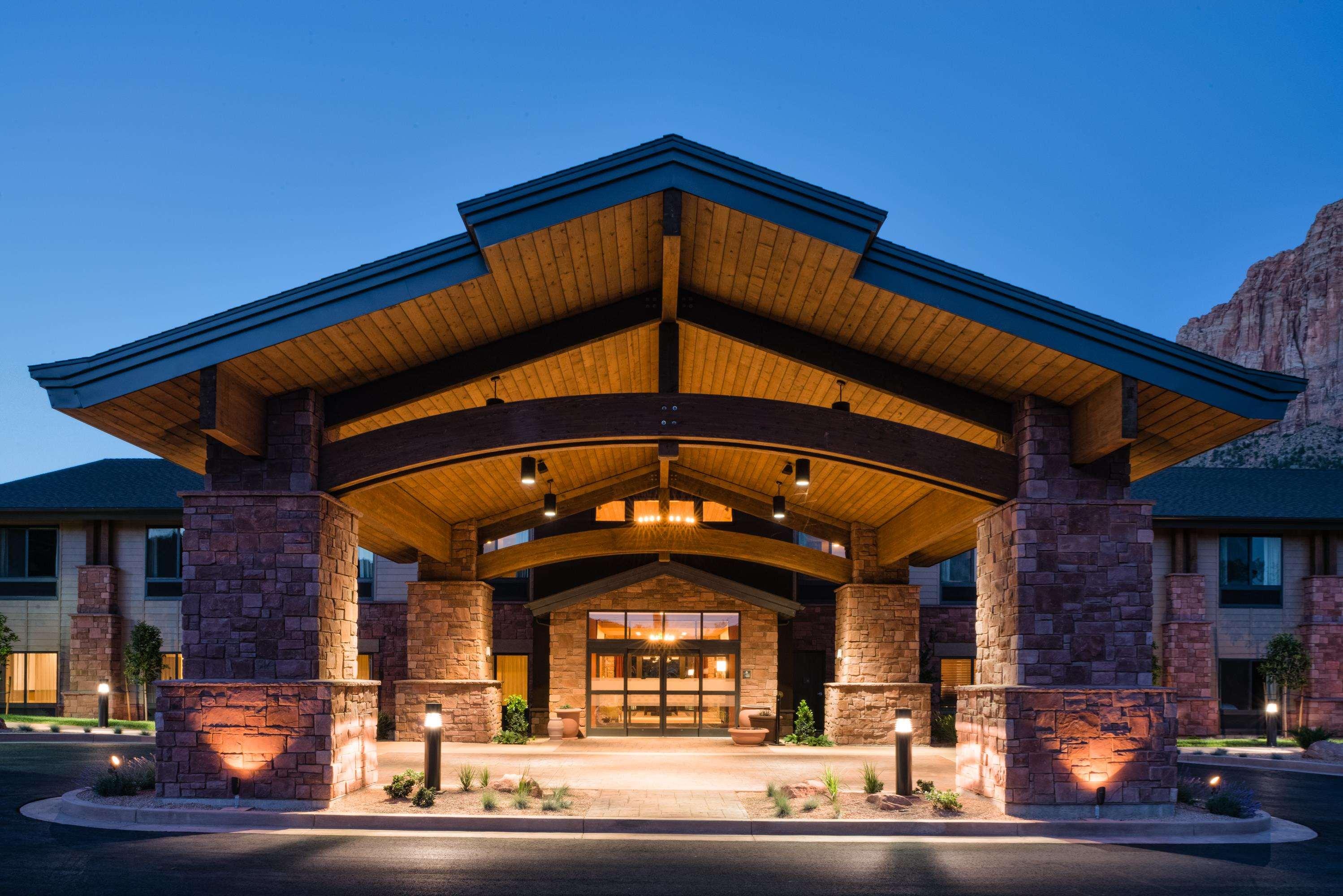 Hampton Inn & Suites Springdale - Zion National Park — photo 4