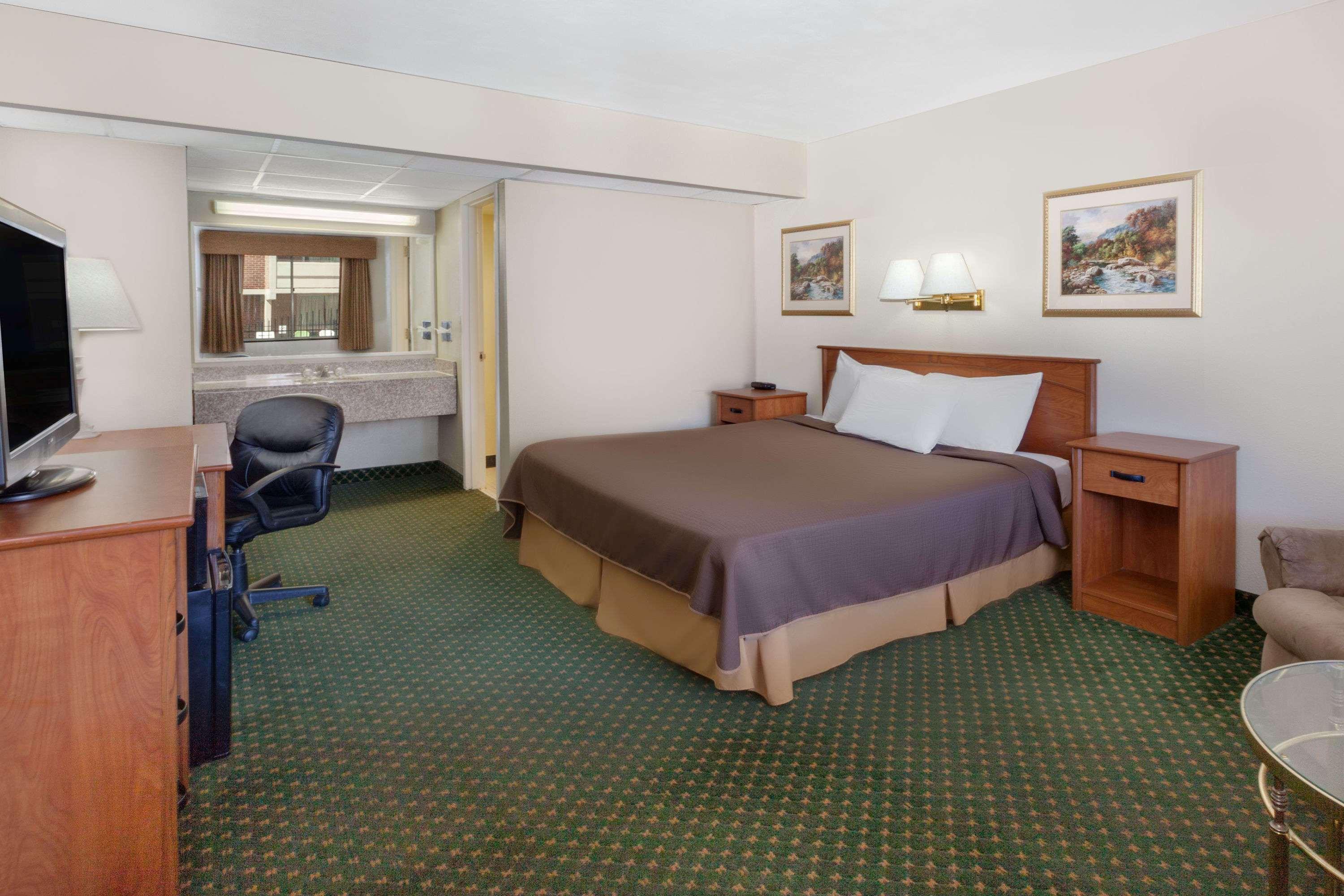 Travelodge by Wyndham Jackson — photo 5
