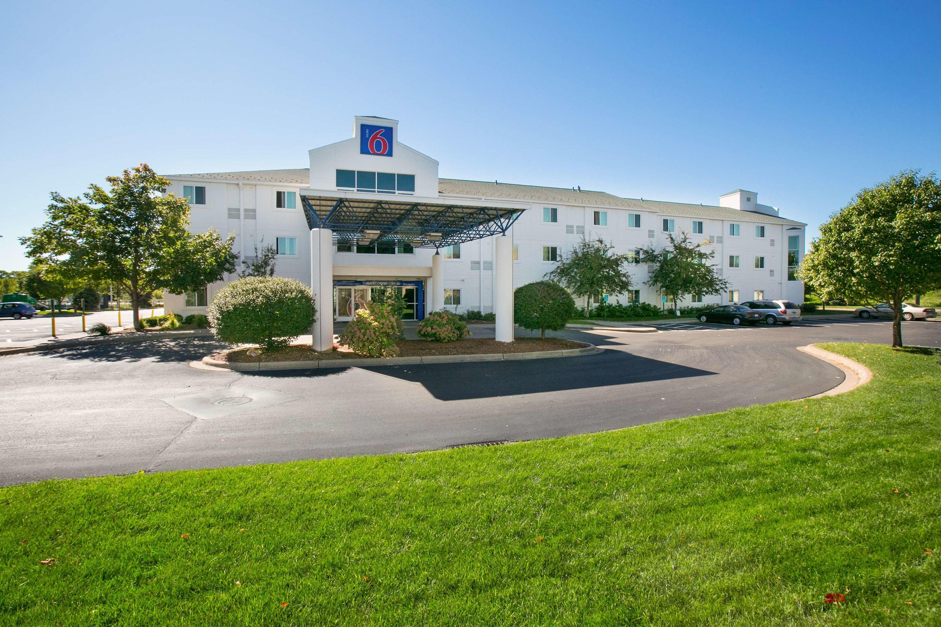 Motel 6 Minneapolis-Brooklyn Center — photo 3
