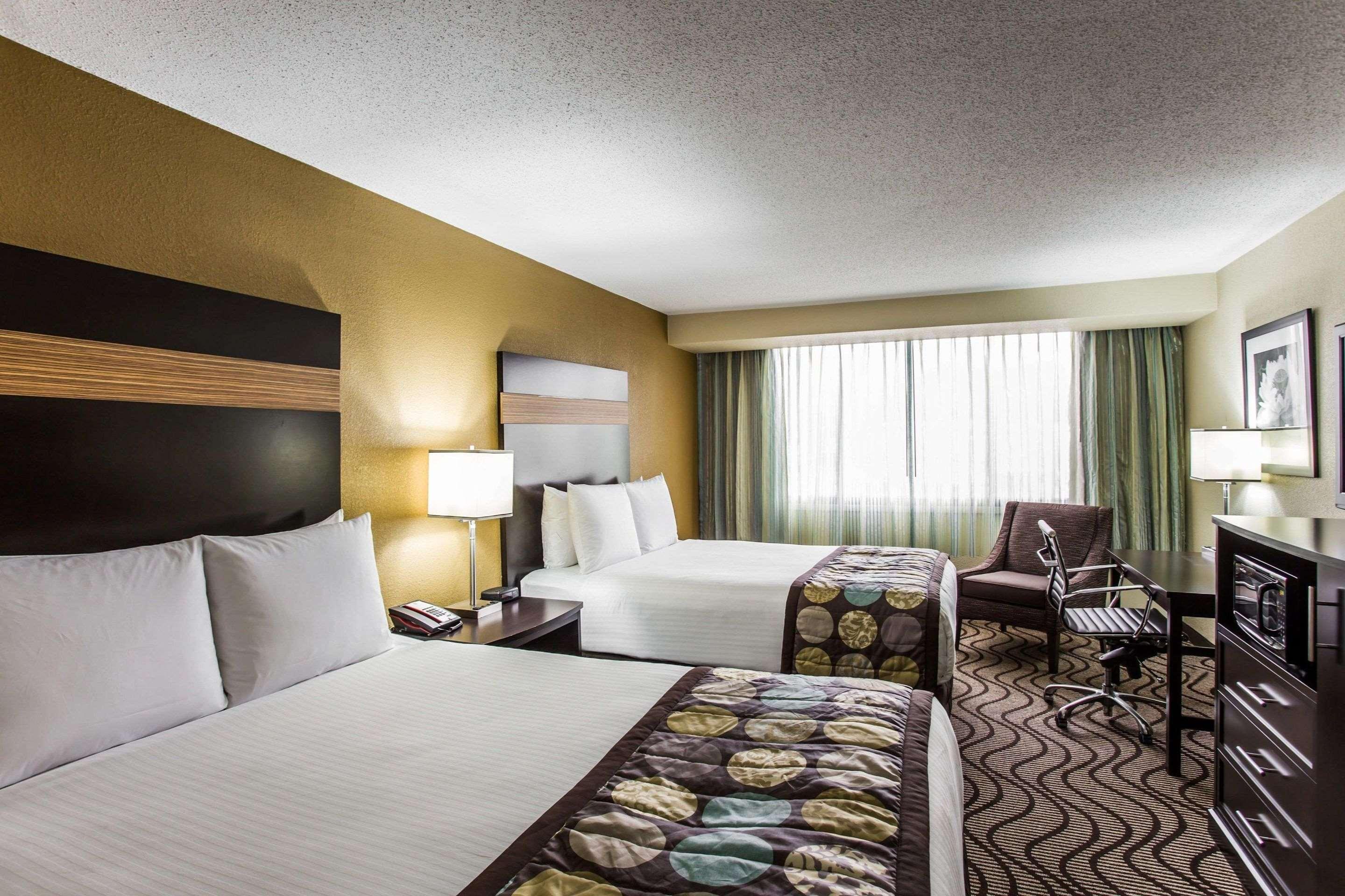 Clarion Hotel Airport & Conference Center — photo 5