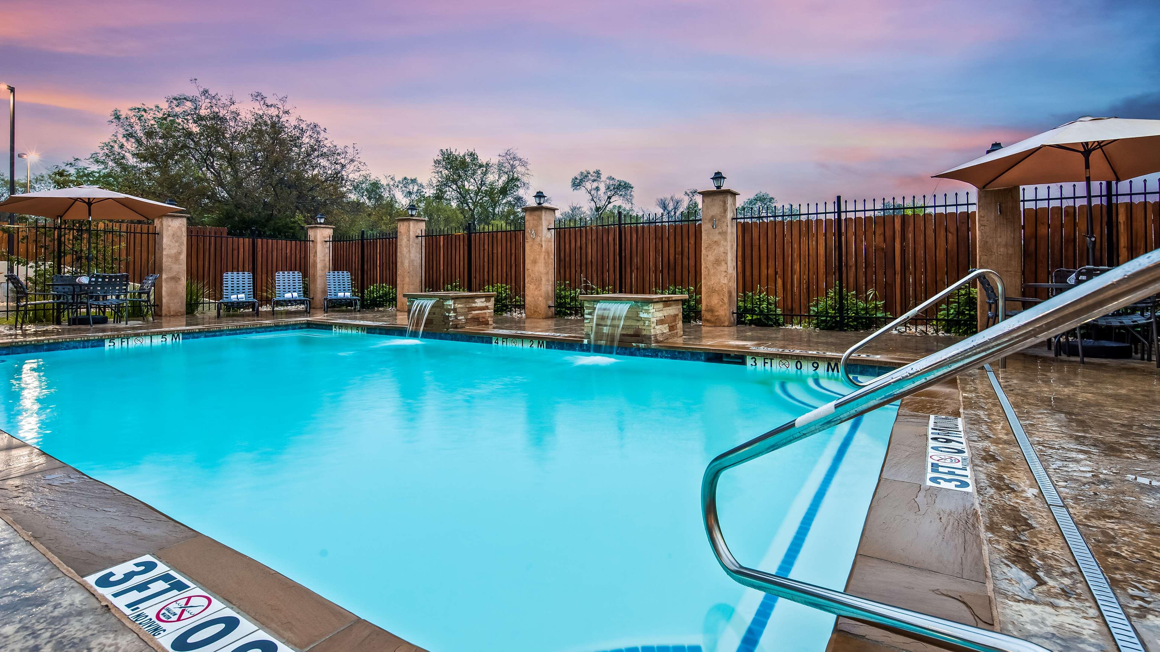 Best Western Plus Lampasas Inn & Suites — photo 5